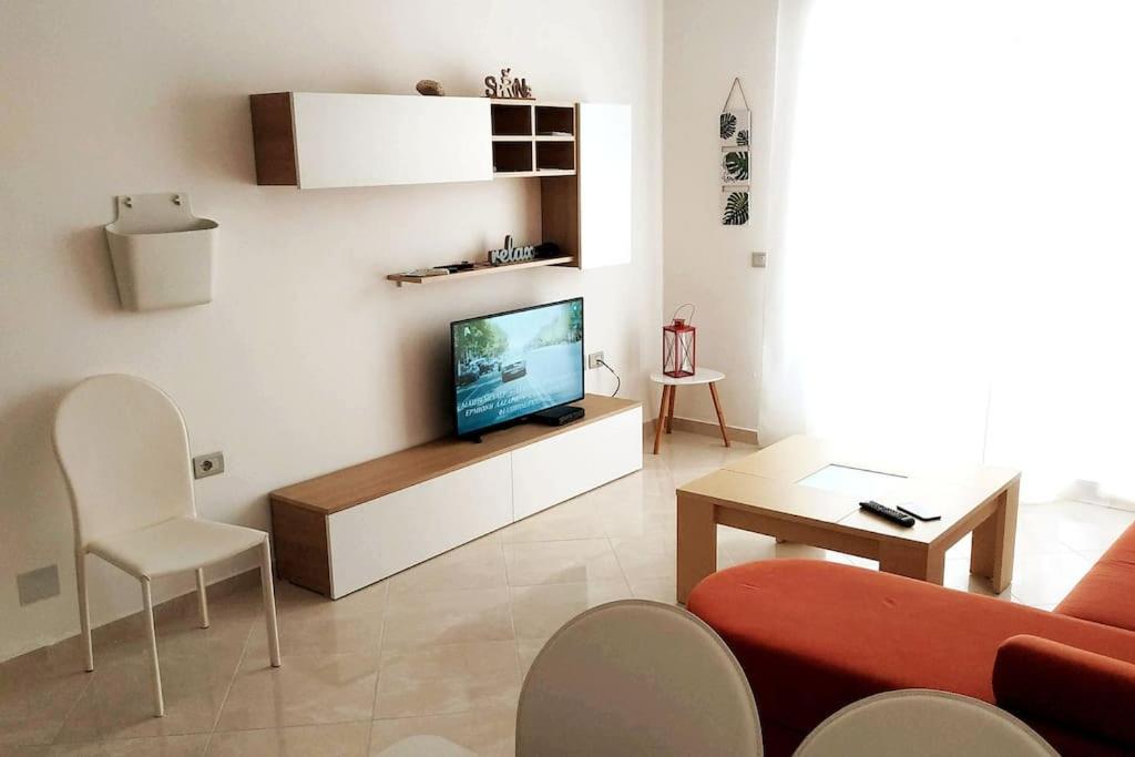 Appartement au bord de mer, grande terrasse!