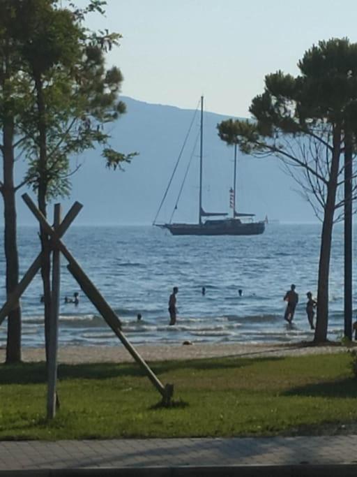 Appartement au bord de mer, grande terrasse!