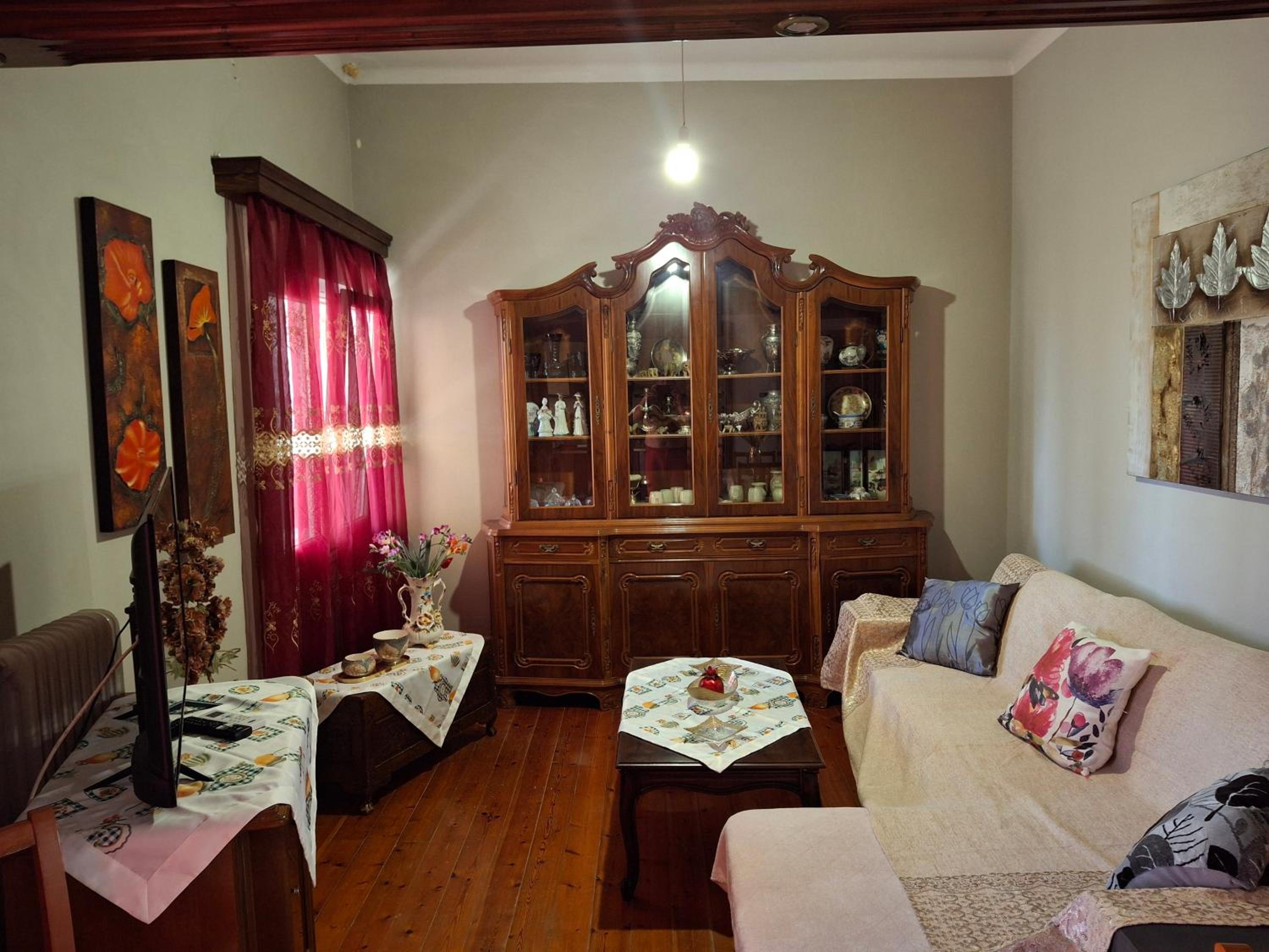 Friendly House