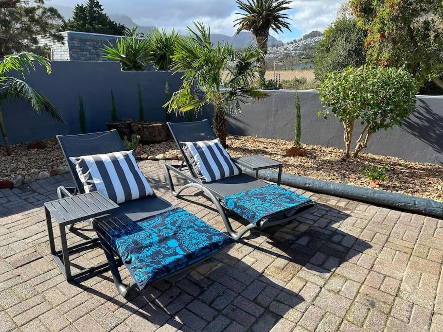 Little Paradise in Hout Bay view 2