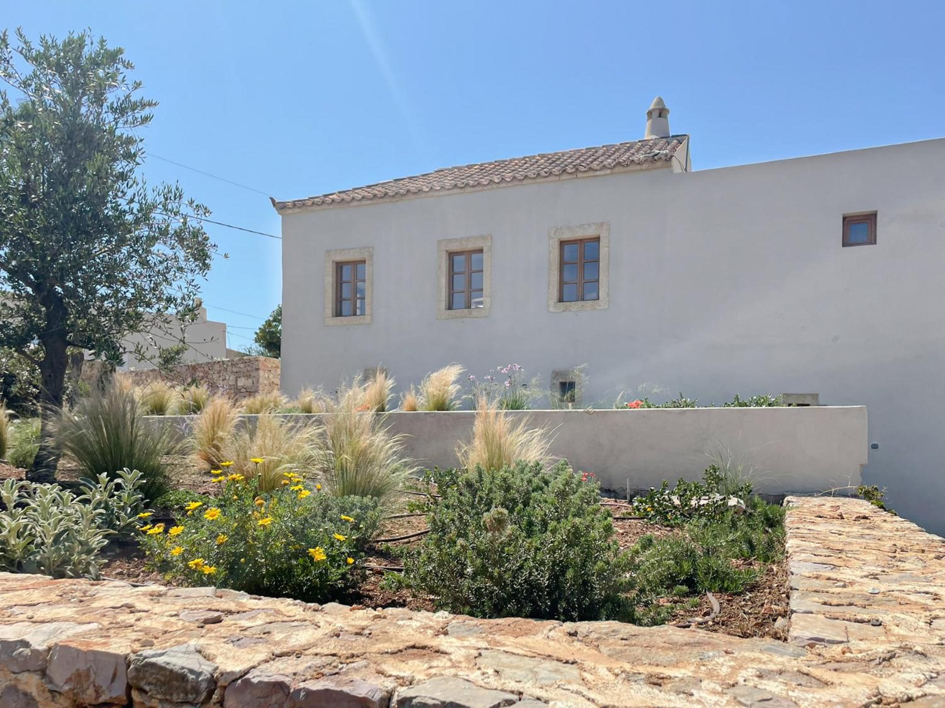 Casa Kombonada