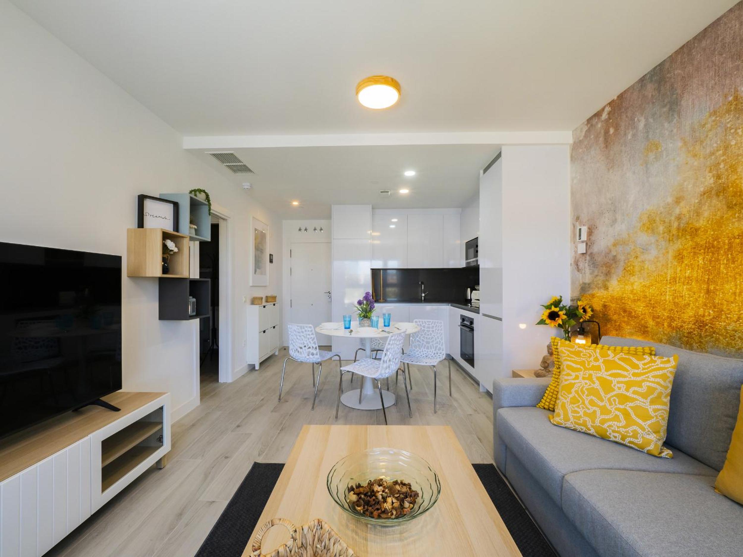 Cubo's Urban Sky Apartment East View 13
