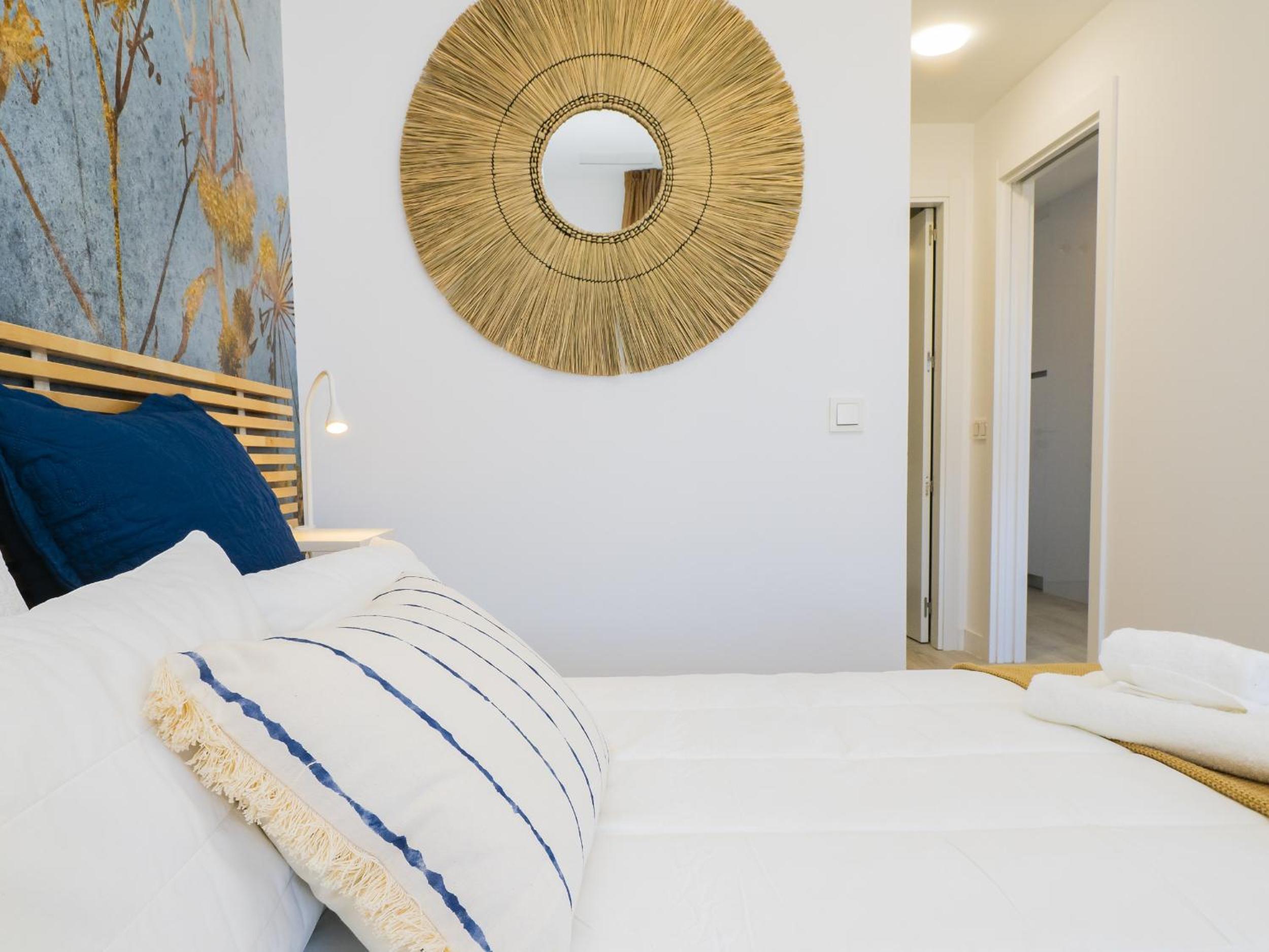 Cubo's Urban Sky Apartment East View 13