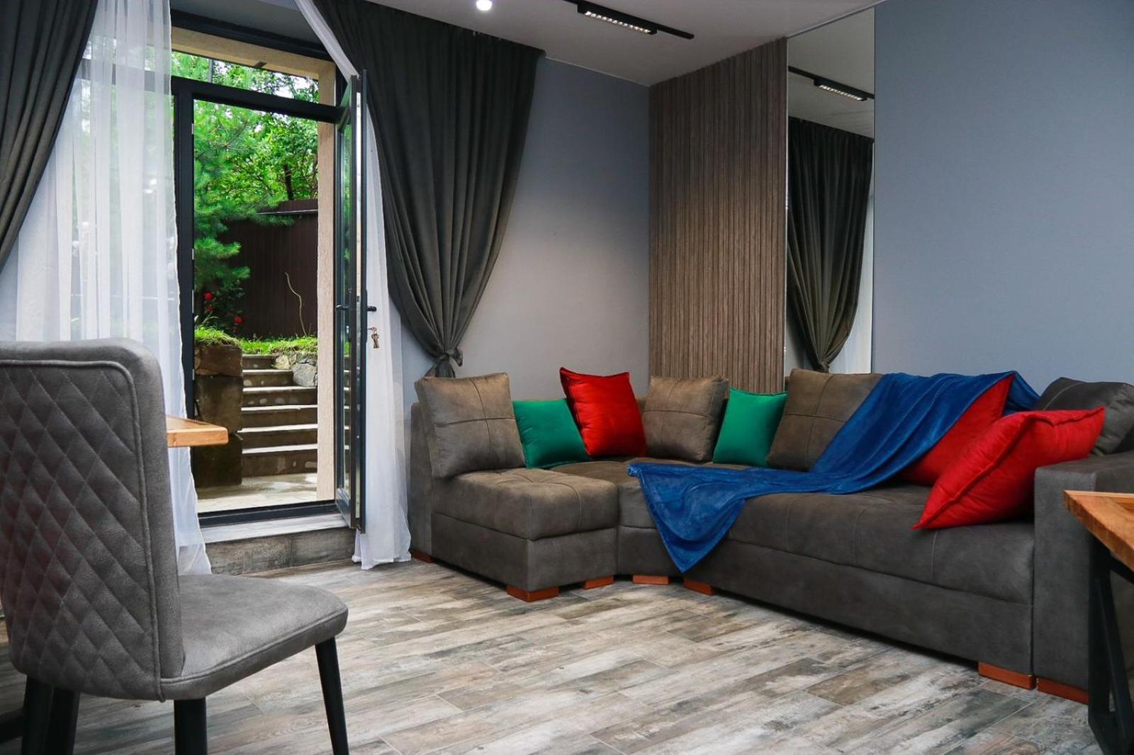 Dilijan Family House with Pool 2BD, service by Estate EVN