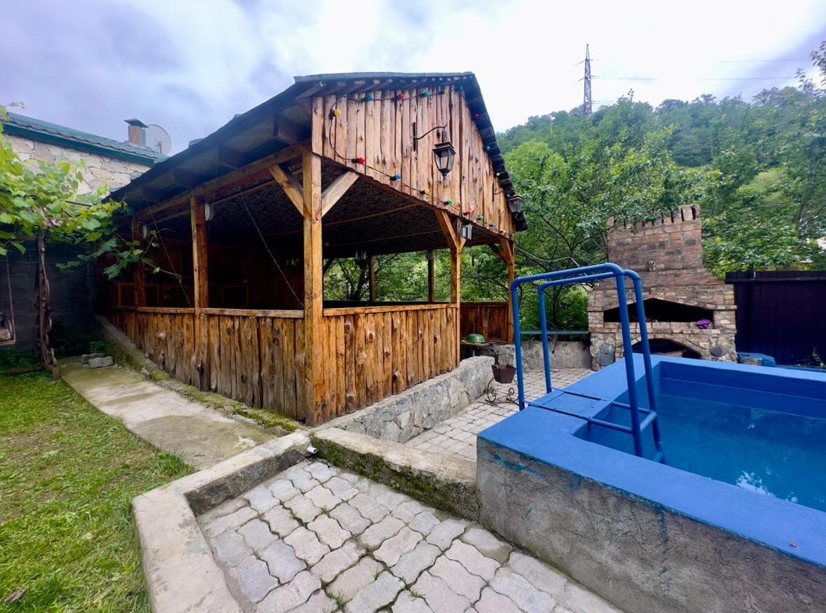 Dilijan Family House with Pool 2BD, service by Estate EVN
