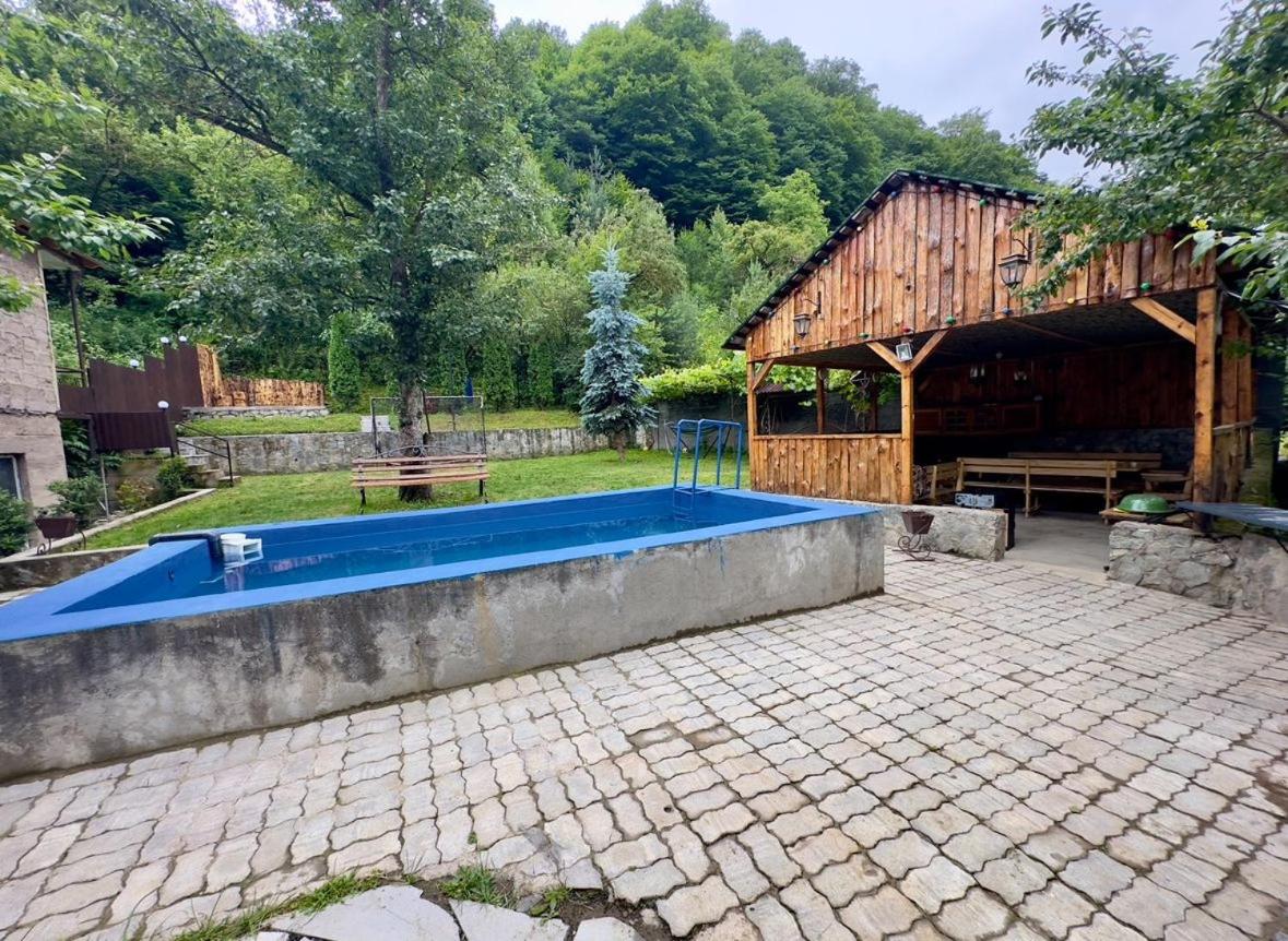 Dilijan Family House with Pool 2BD, service by Estate EVN