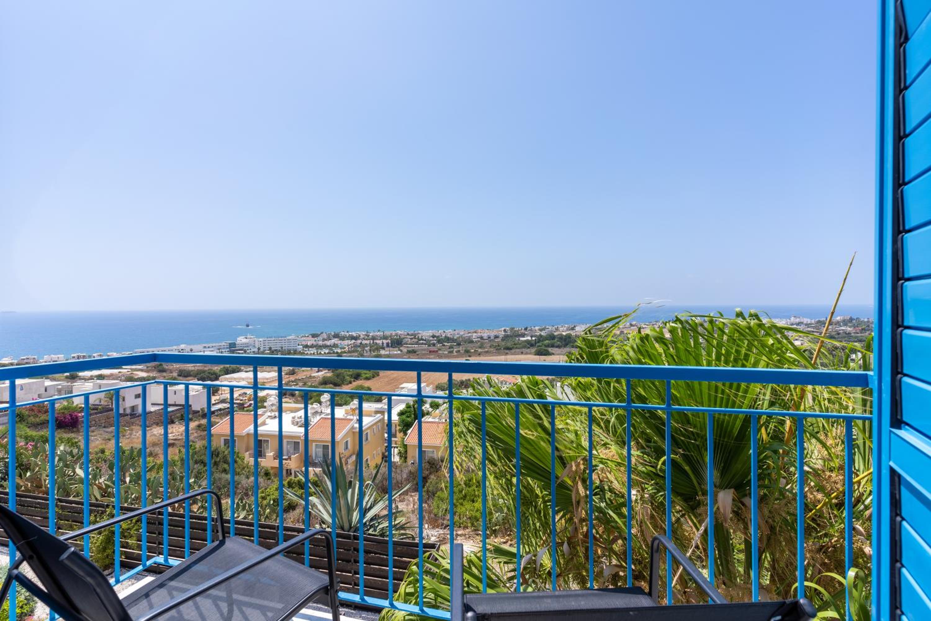 Seaview Serenity - A 2 bedroom Townhouse in Paphos
