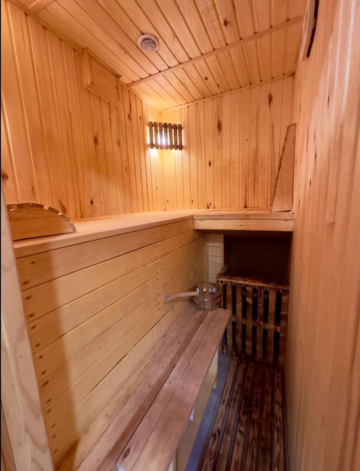 Dilijan Family House with Pool 2BD, service by Estate EVN