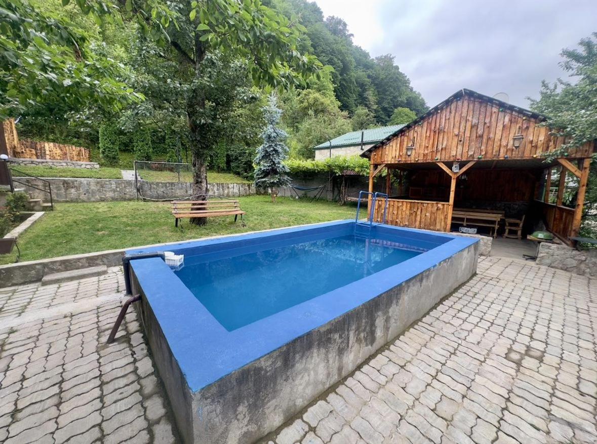Dilijan Family House with Pool 2BD, service by Estate EVN