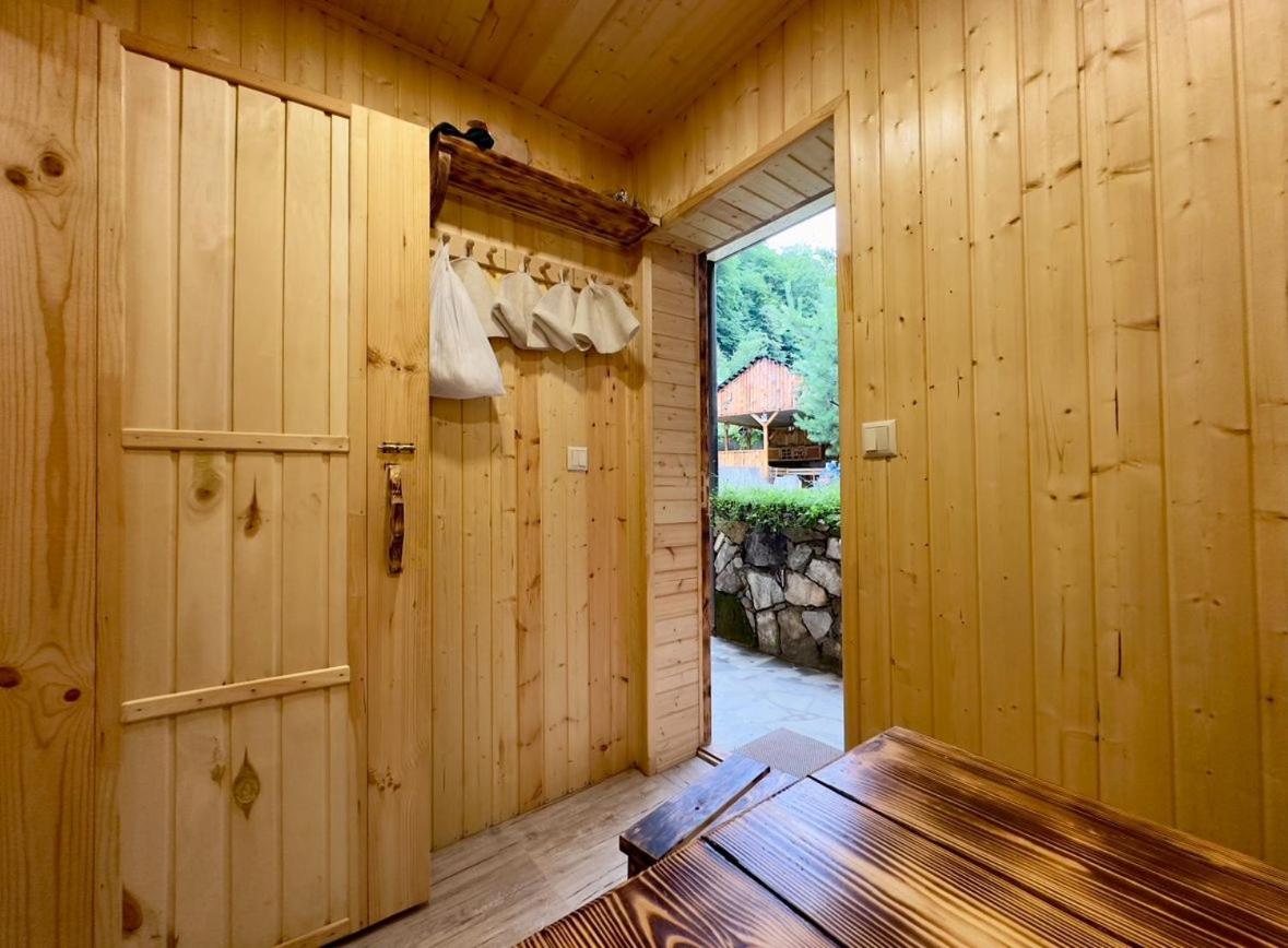 Dilijan Family House with Pool 2BD, service by Estate EVN