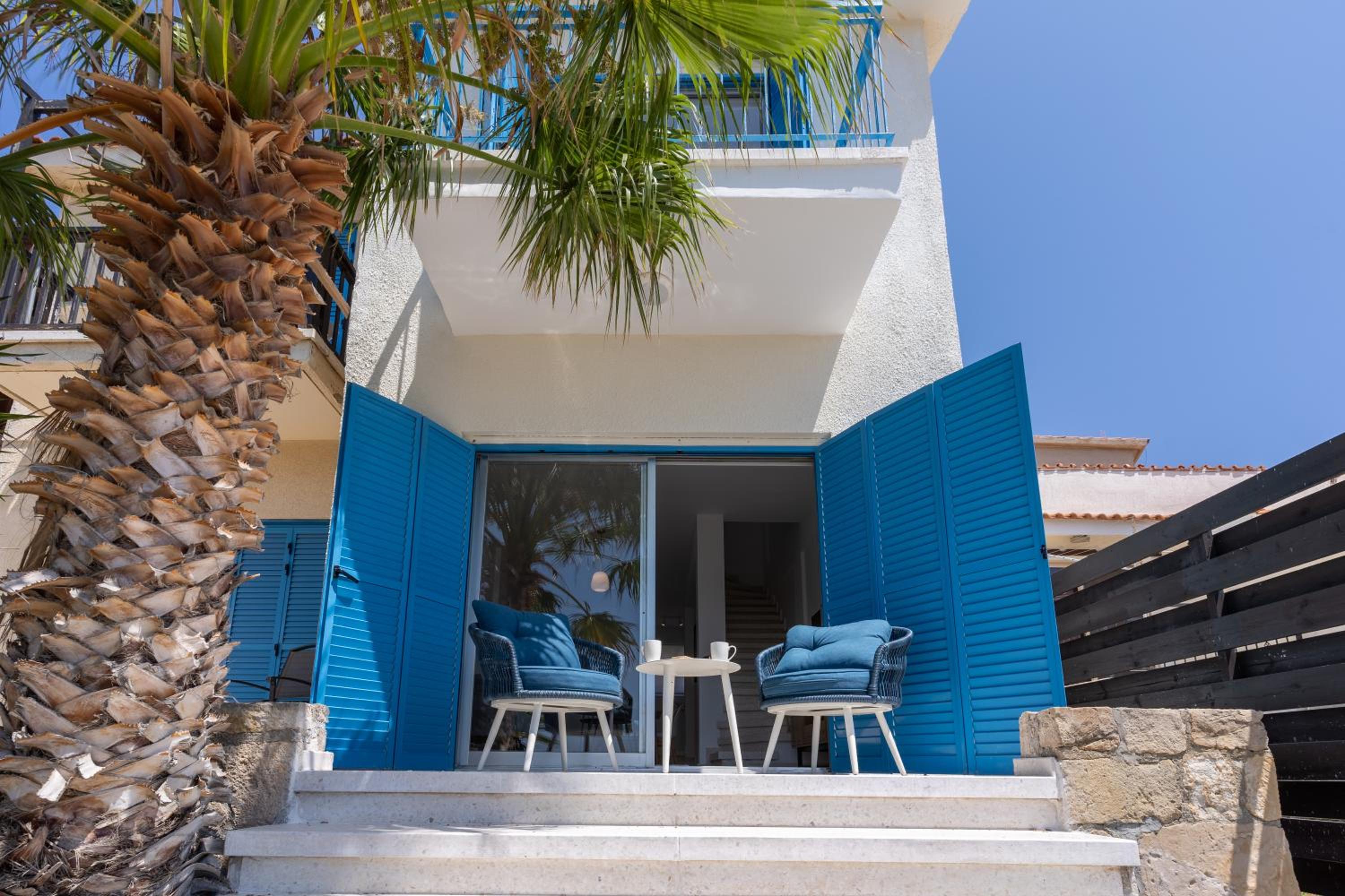 Seaview Serenity - A 2 bedroom Townhouse in Paphos