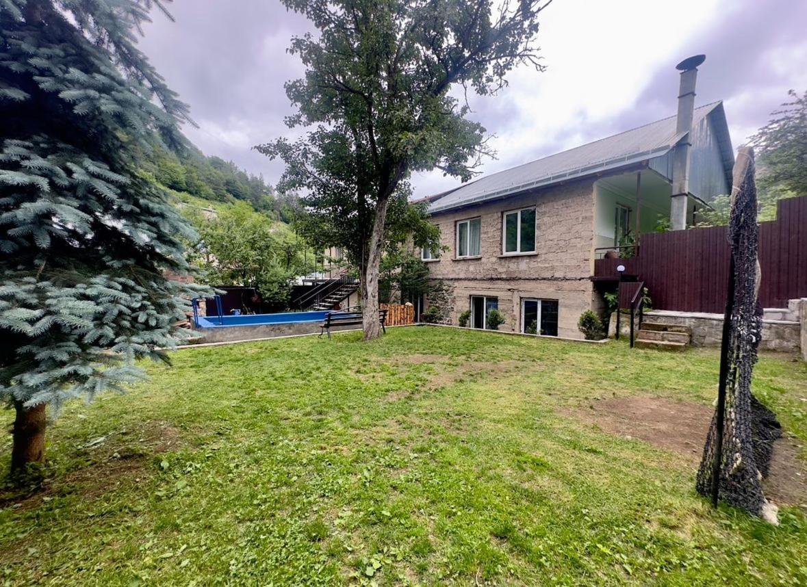 Dilijan Family House with Pool 2BD, service by Estate EVN