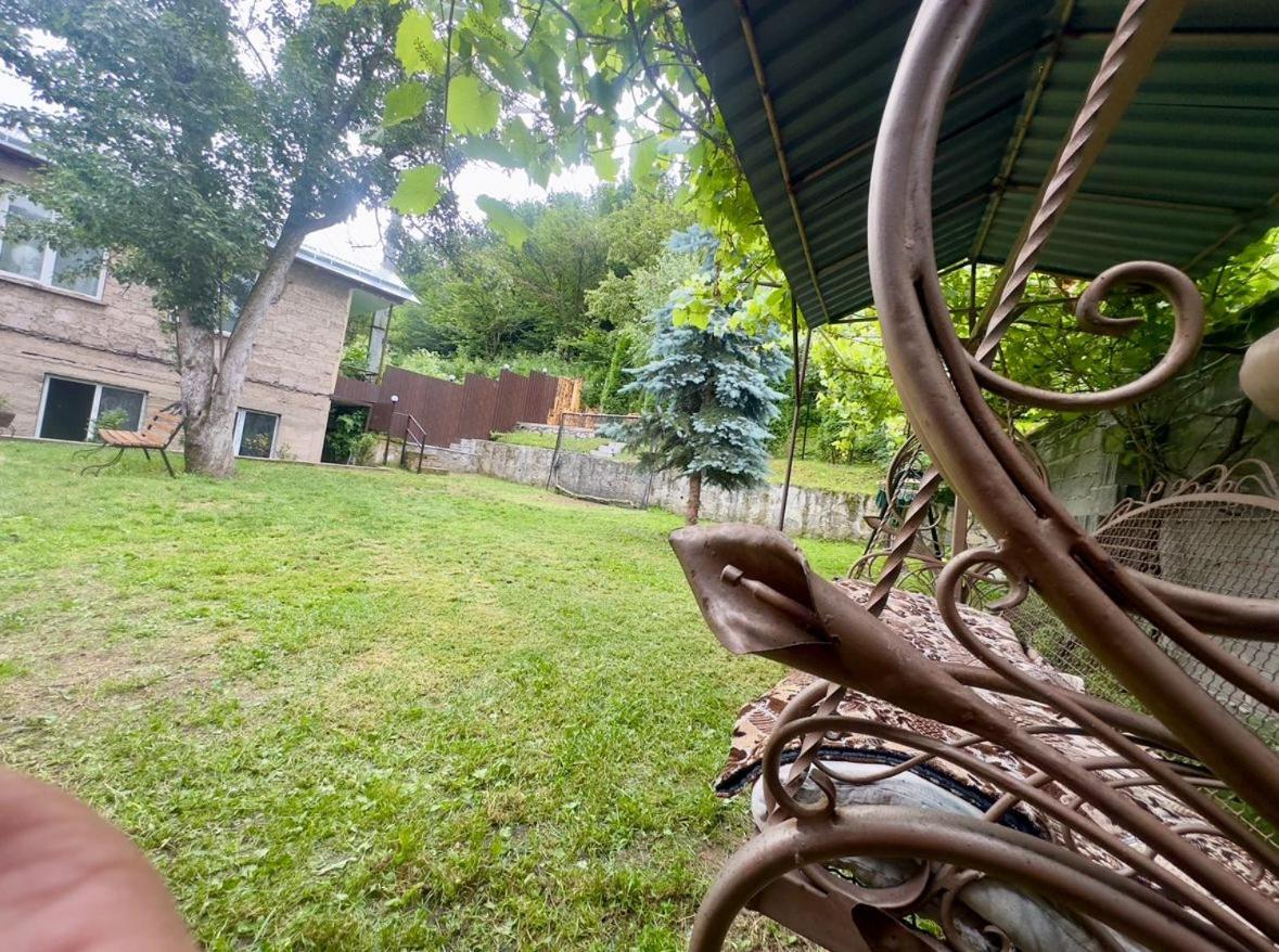 Dilijan Family House with Pool 2BD, service by Estate EVN