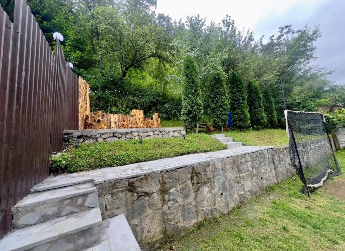 Dilijan Family House with Pool 2BD, service by Estate EVN