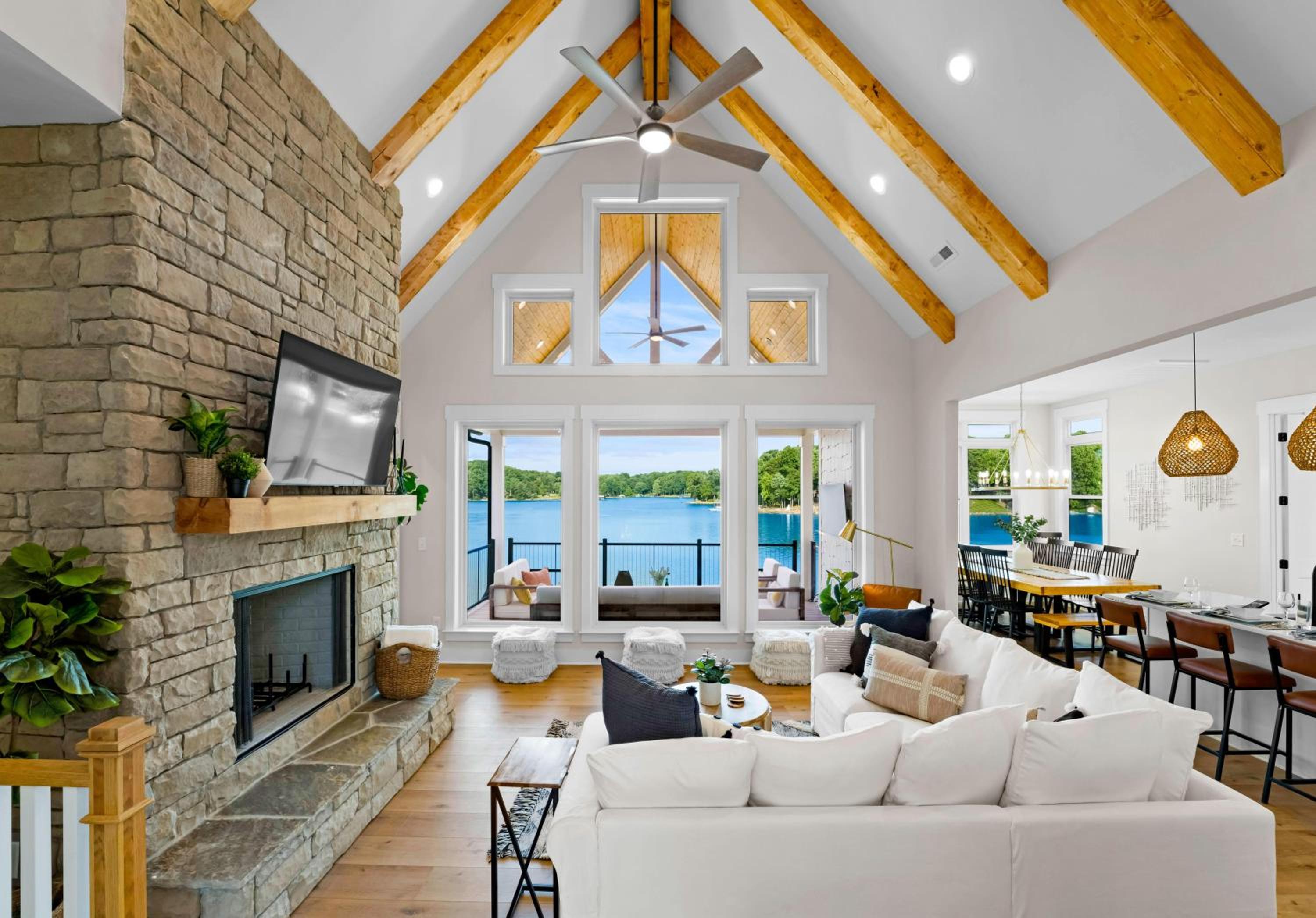 Hogan Crest view 5