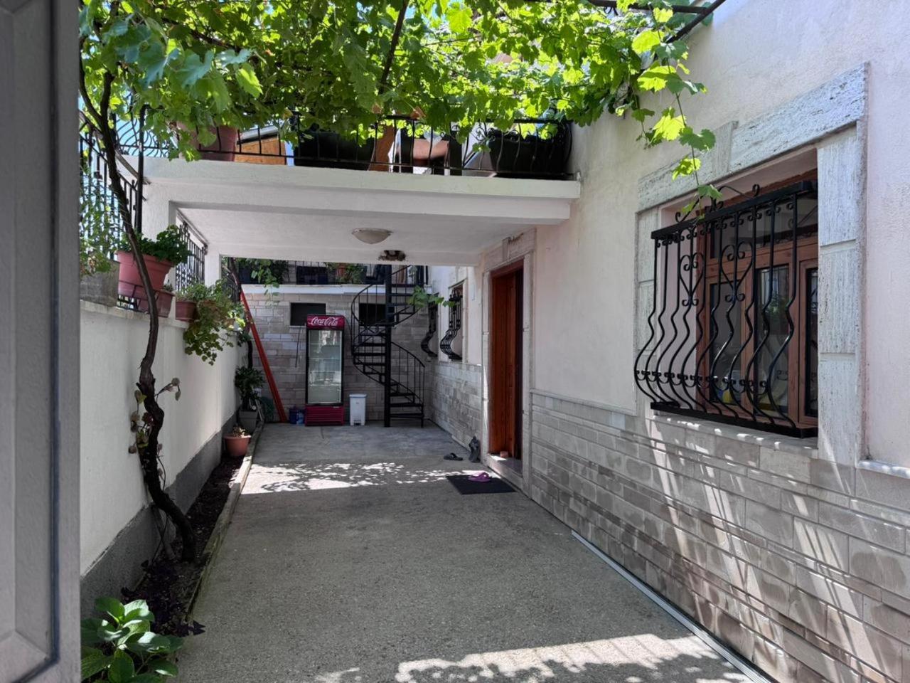 Guest House Ejona