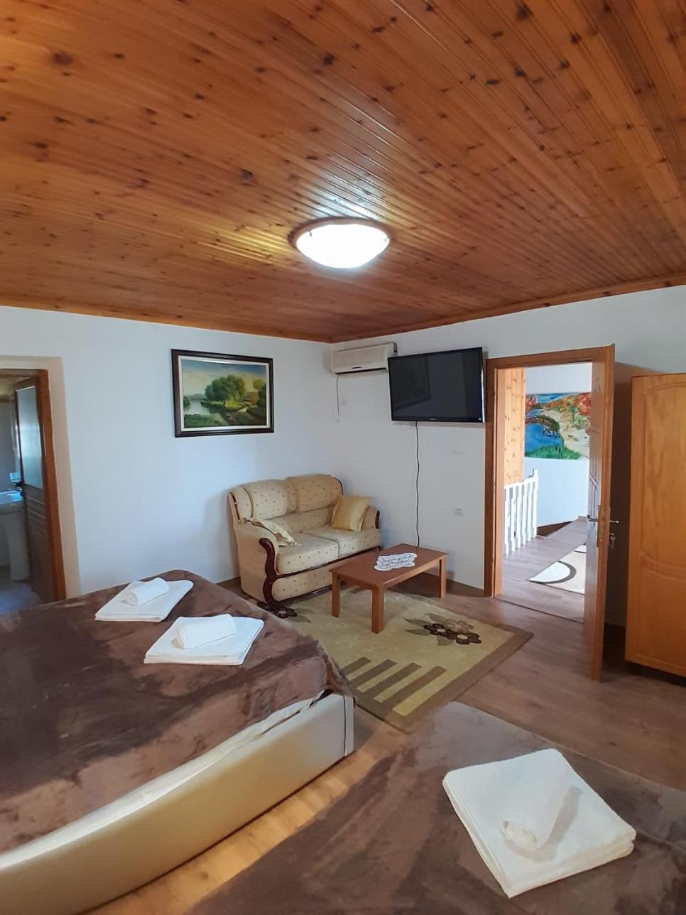Guest House Ejona