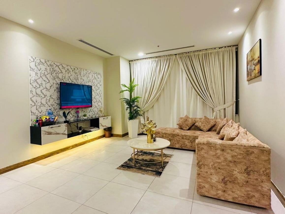 One Bed Apartment In GoldCrest Mall And Residency view 3