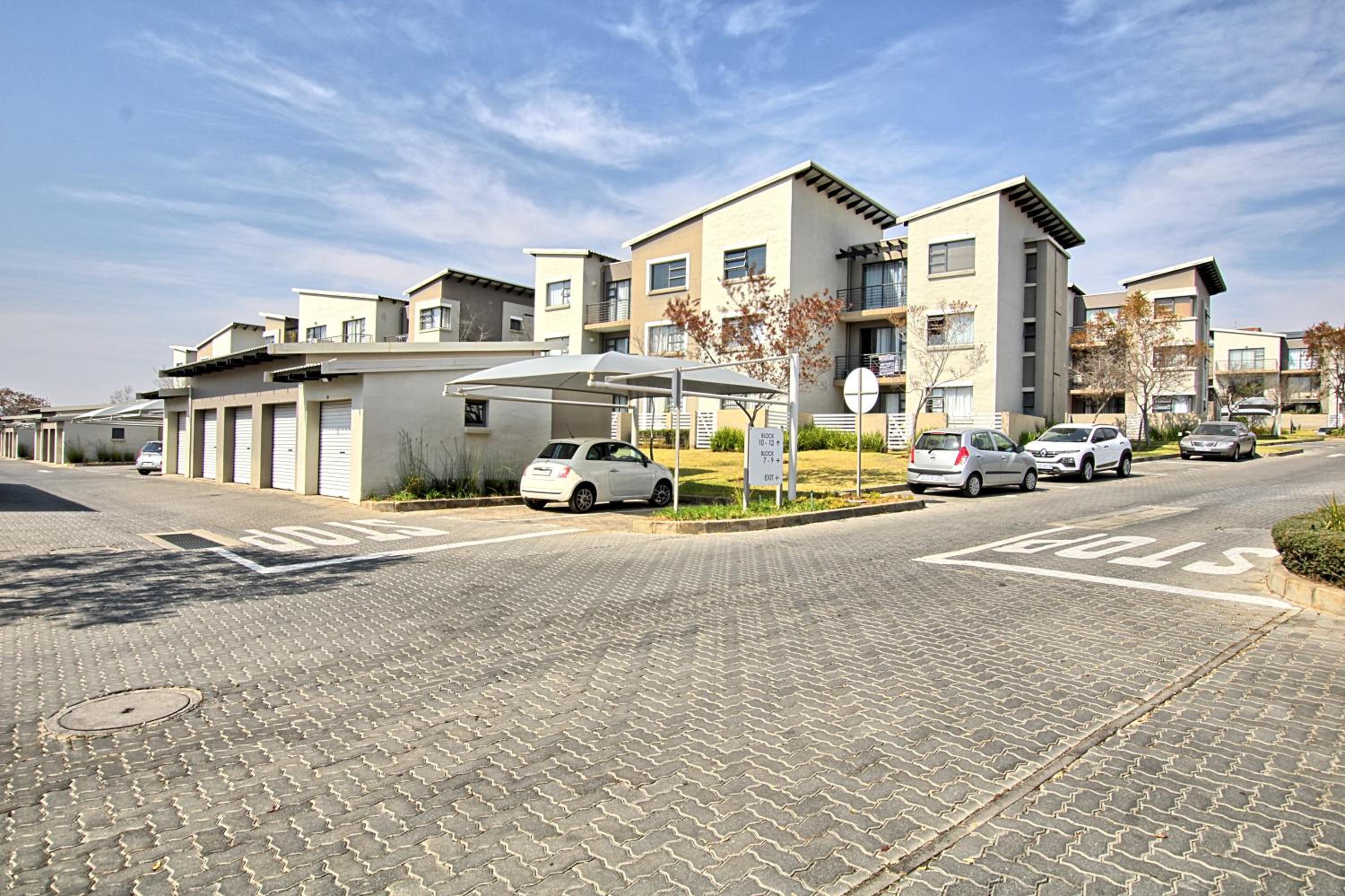 Modern Bachelor Apartment in Dainfern, Sandton view 3