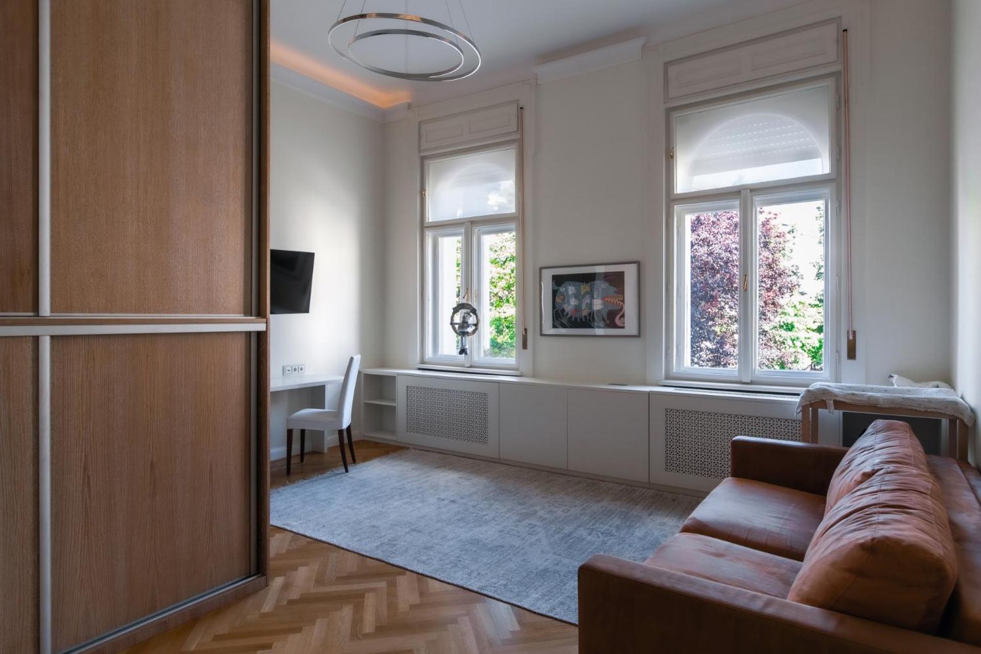 Stunning Rose Hill Premium Apartment view 2
