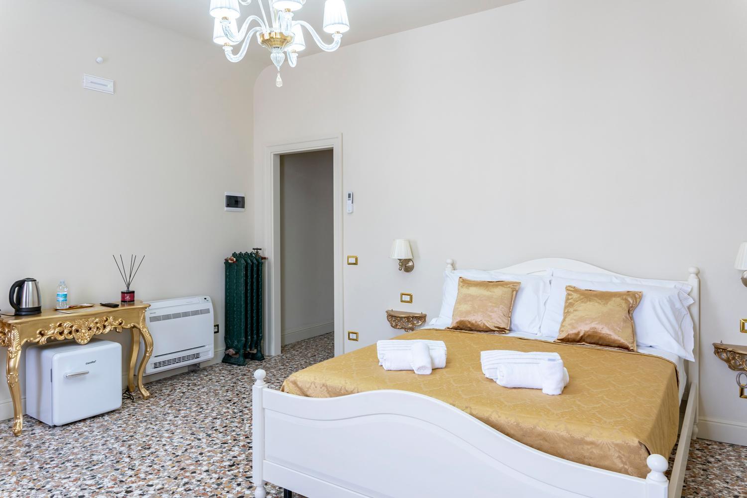 Palazzo Titti Rialto Suites