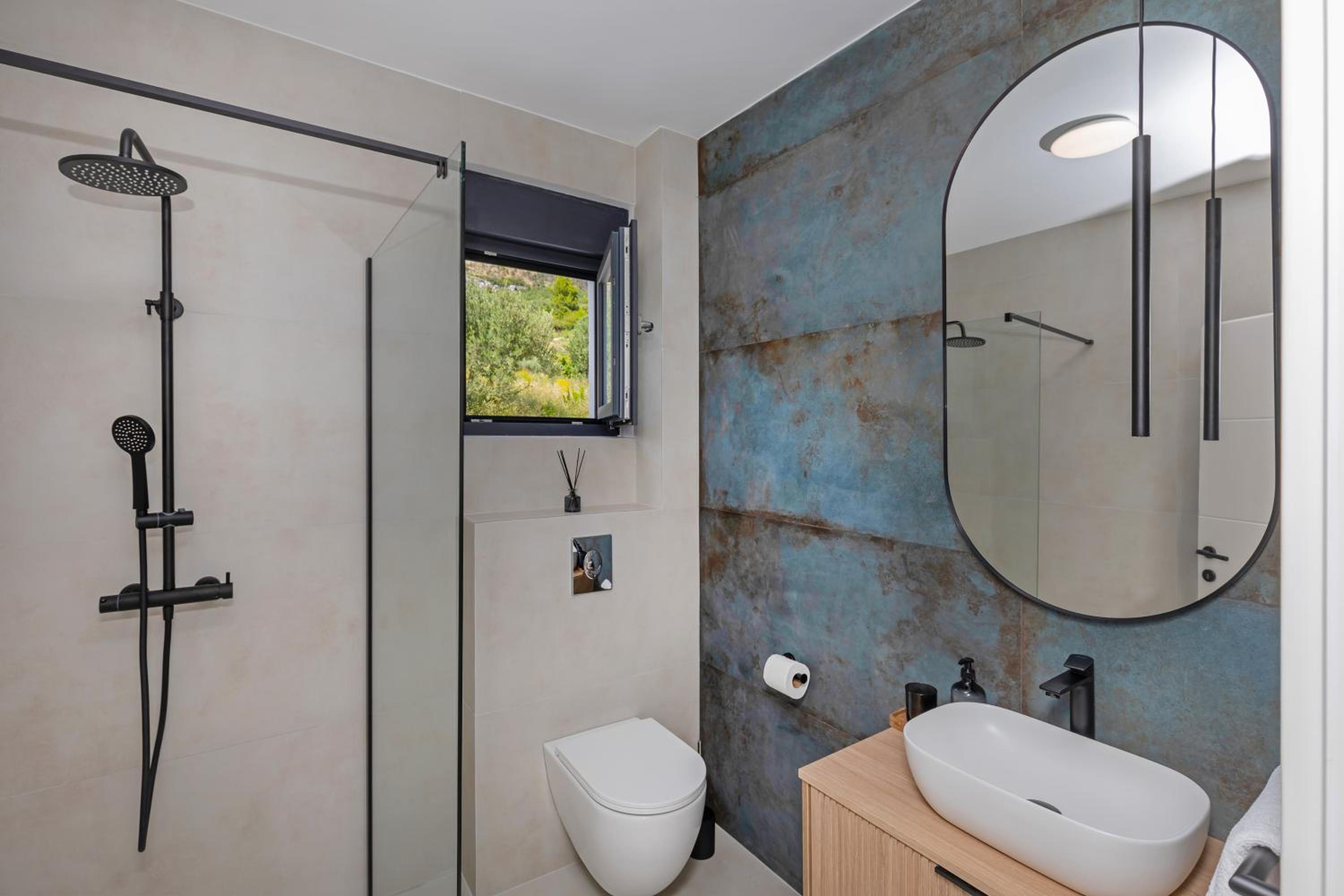 House Aqua