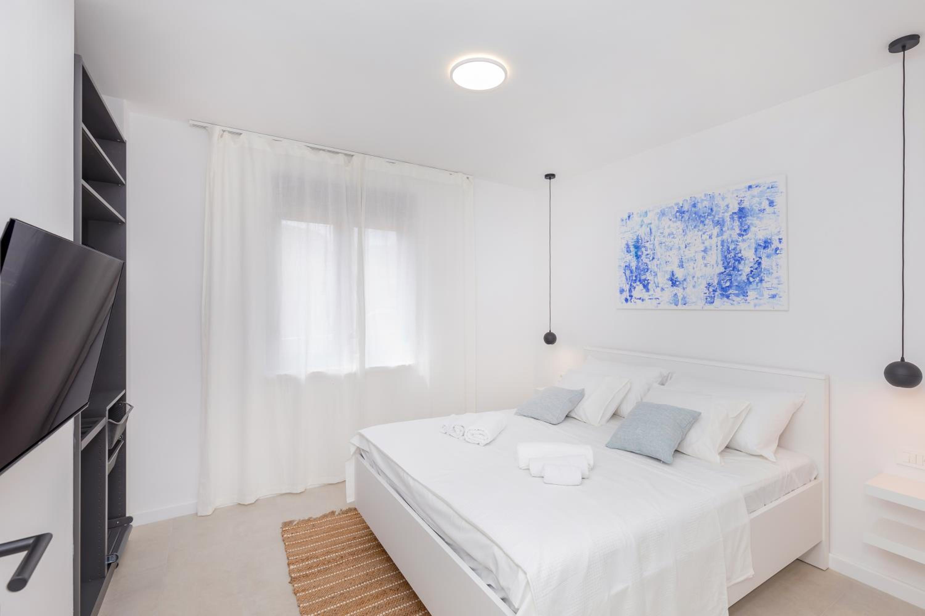 House Aqua