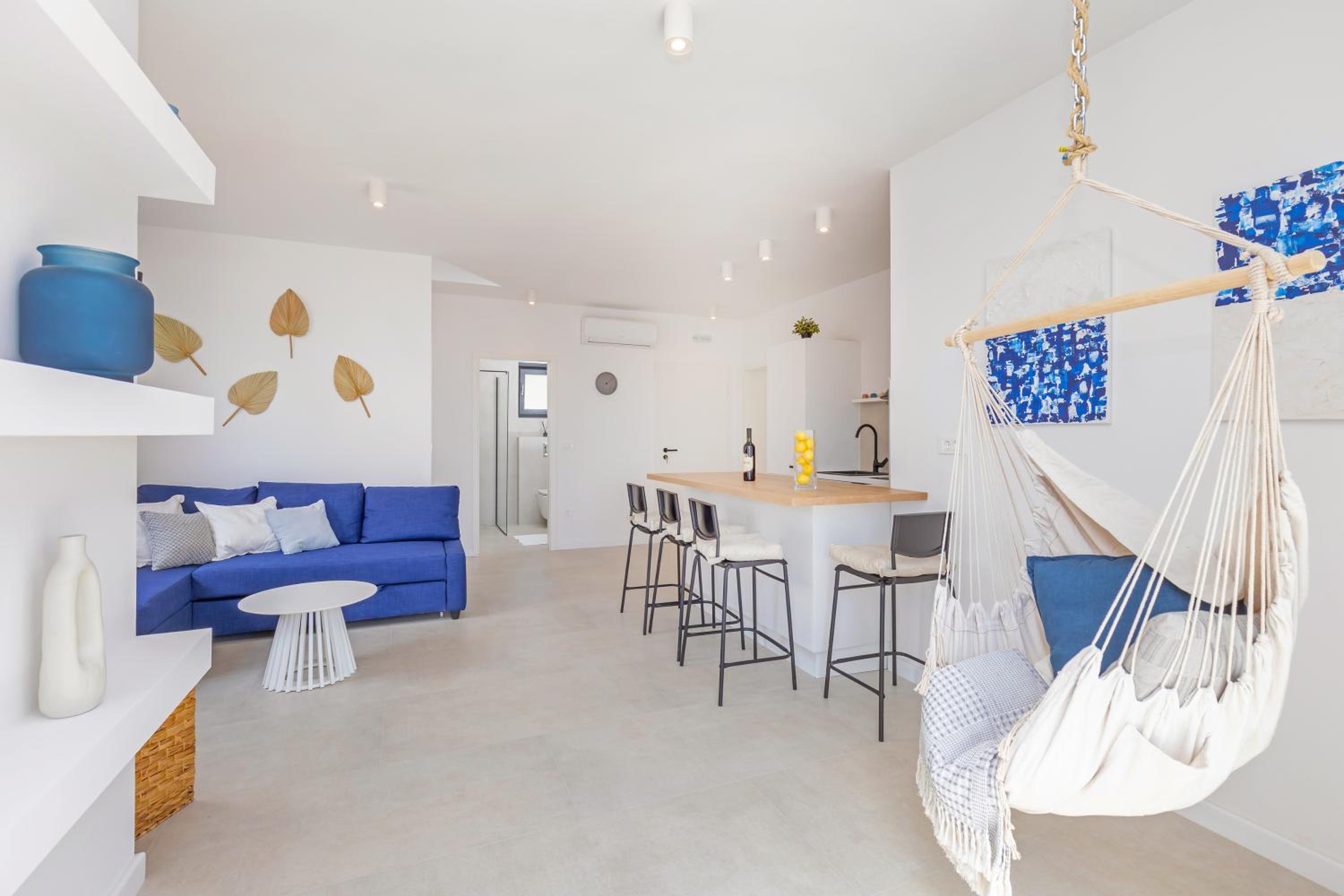 House Aqua
