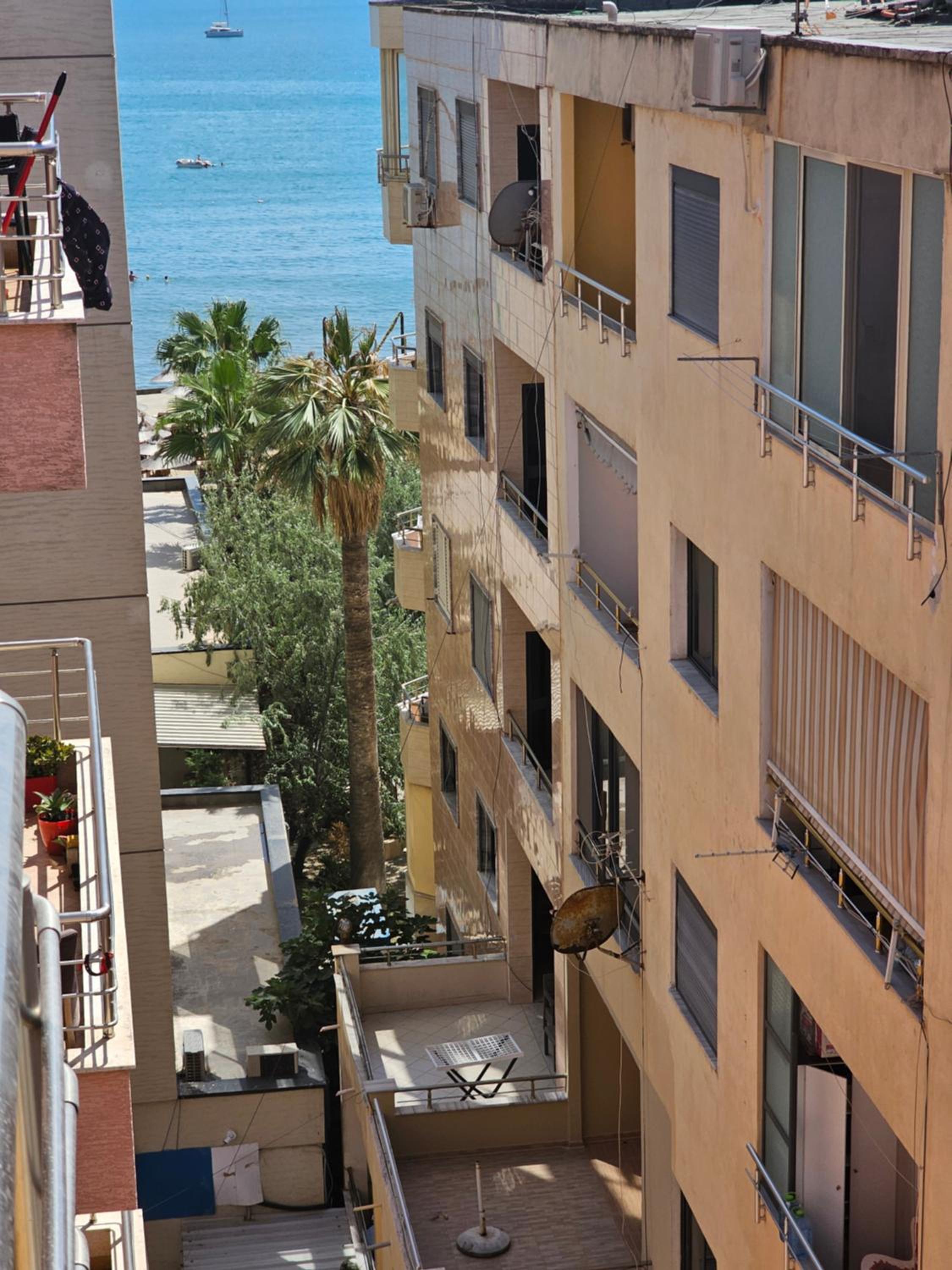 Bral Apartment 5 - Beachfront