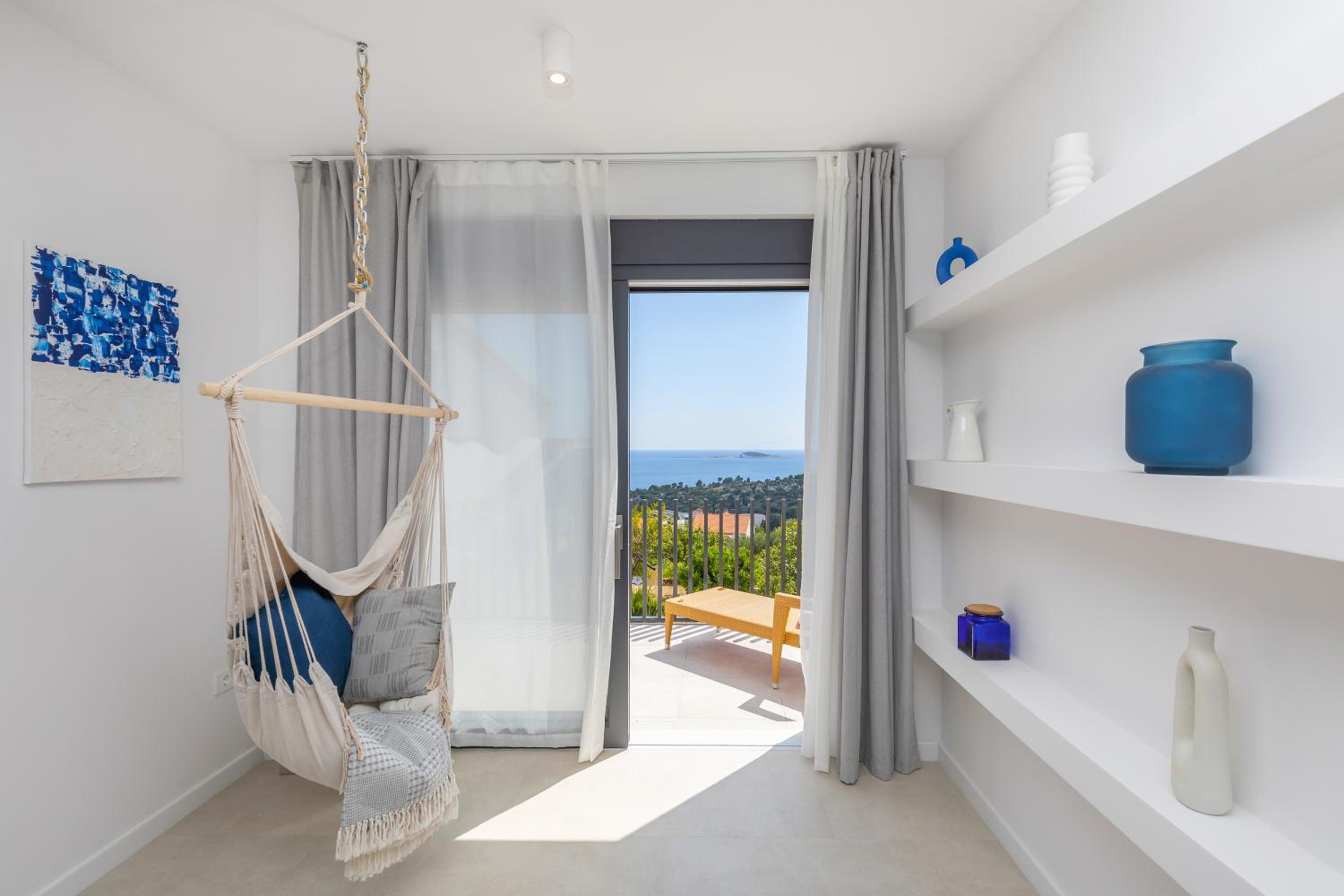 House Aqua
