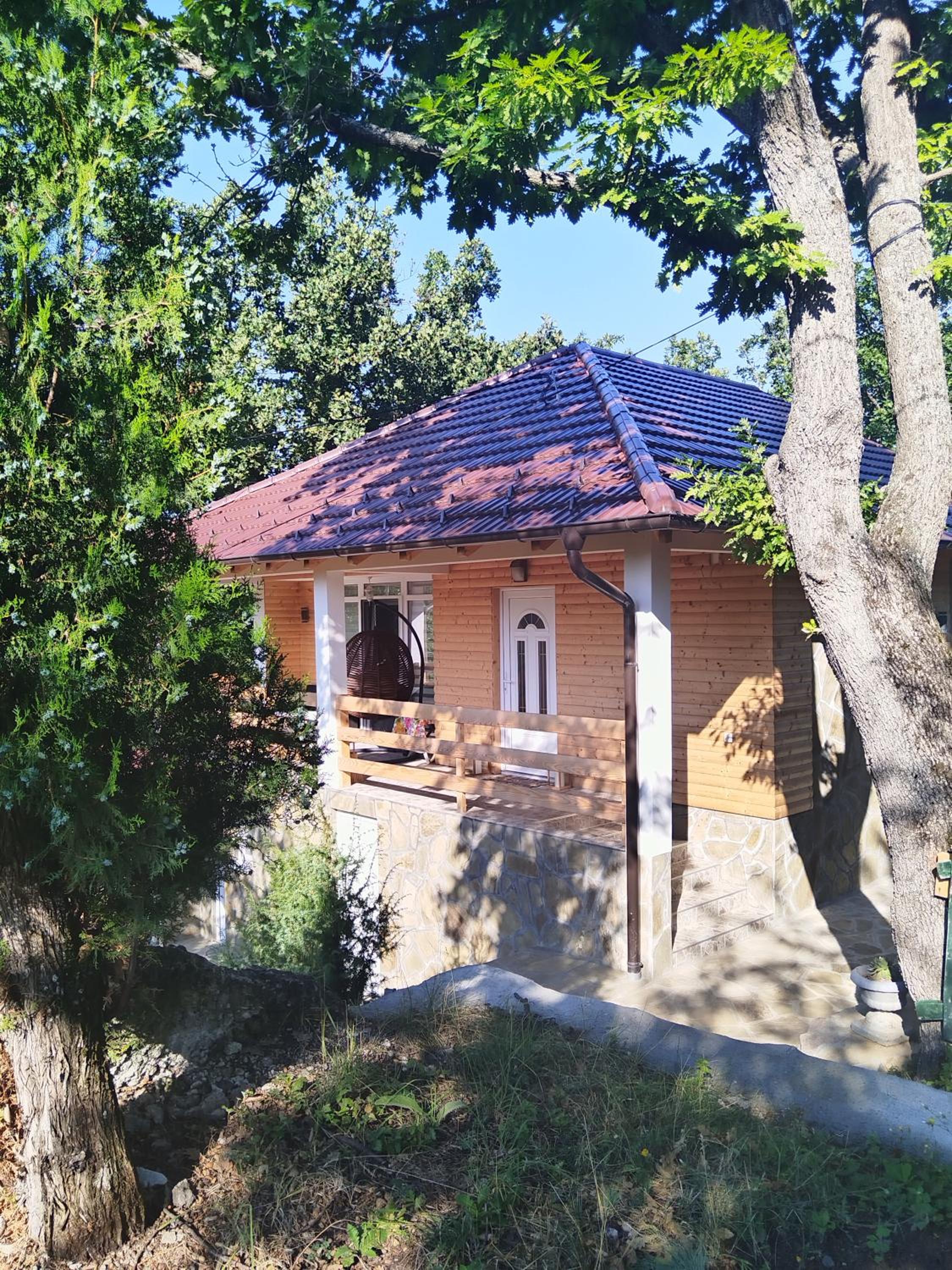 Stari Hrast 1 view 2