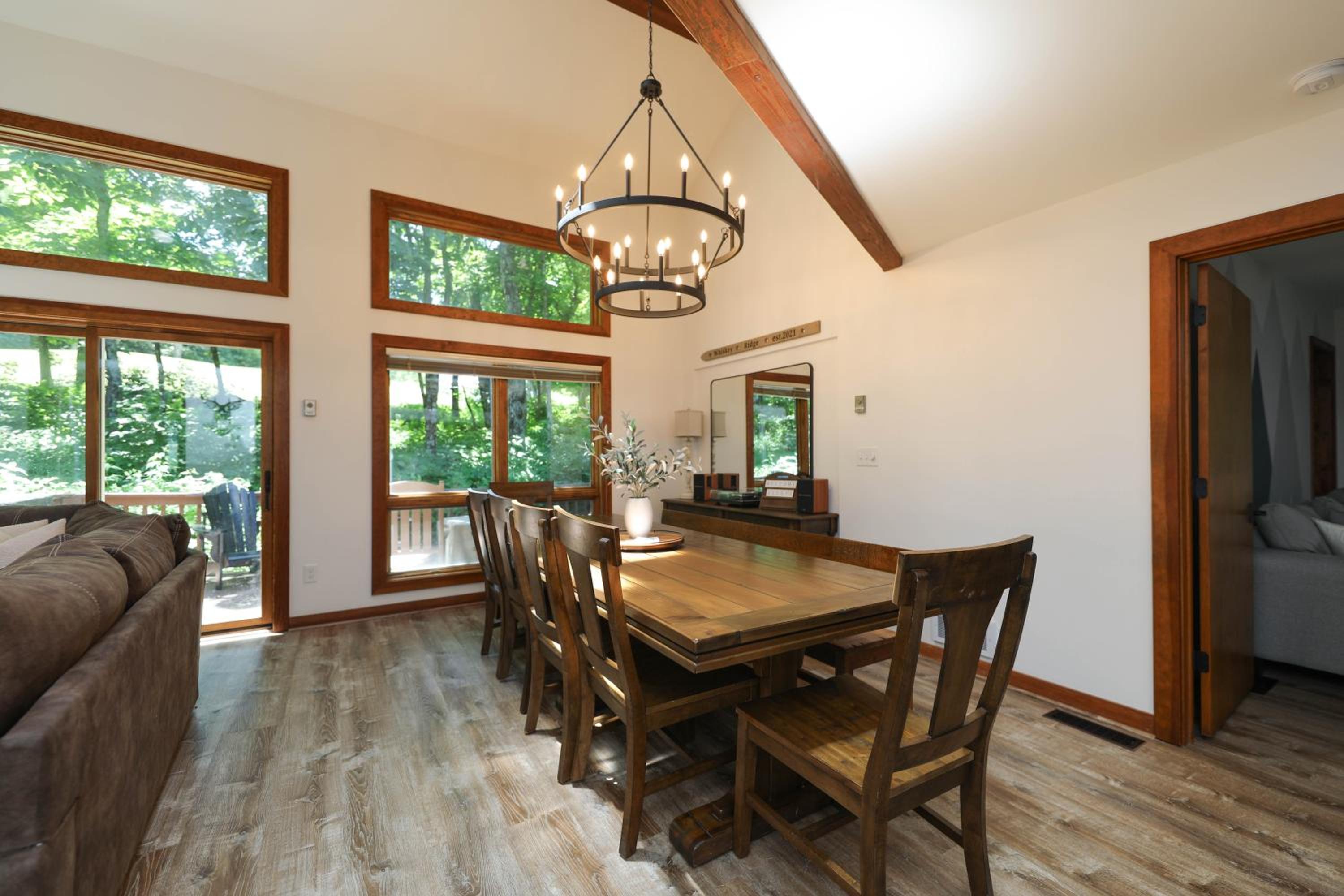 New! Luxury Mountain Top Retreat w/Carriage House view 5