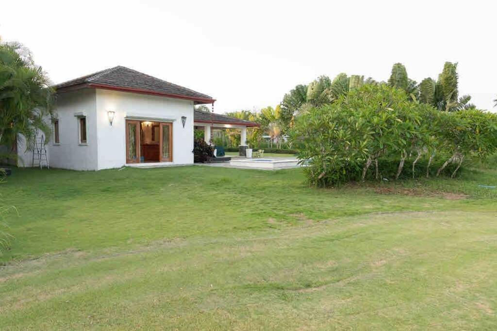 Acogedora Villa en Guavaberry