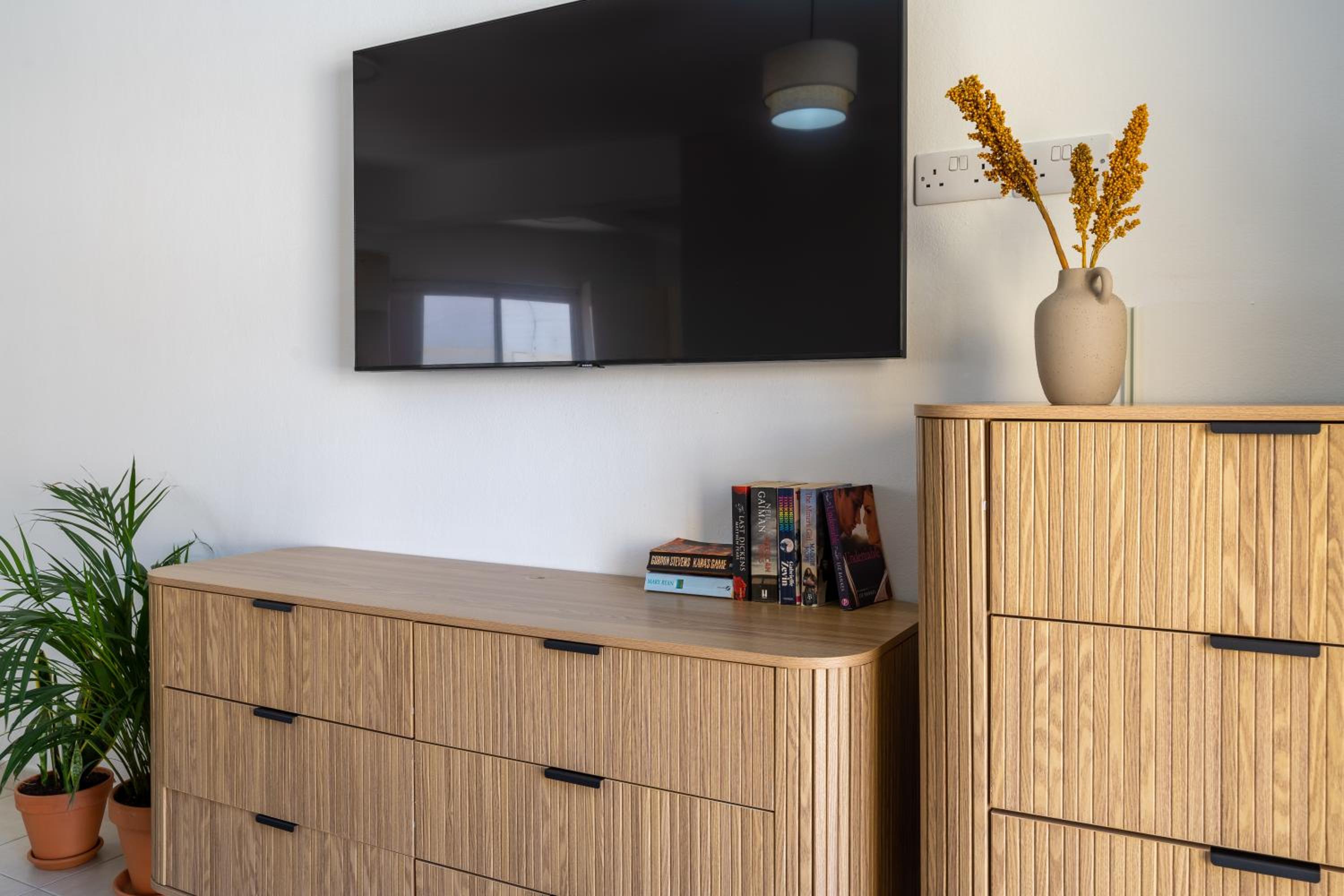 Stylish One Bedroom Apartment at Paphos Harbour
