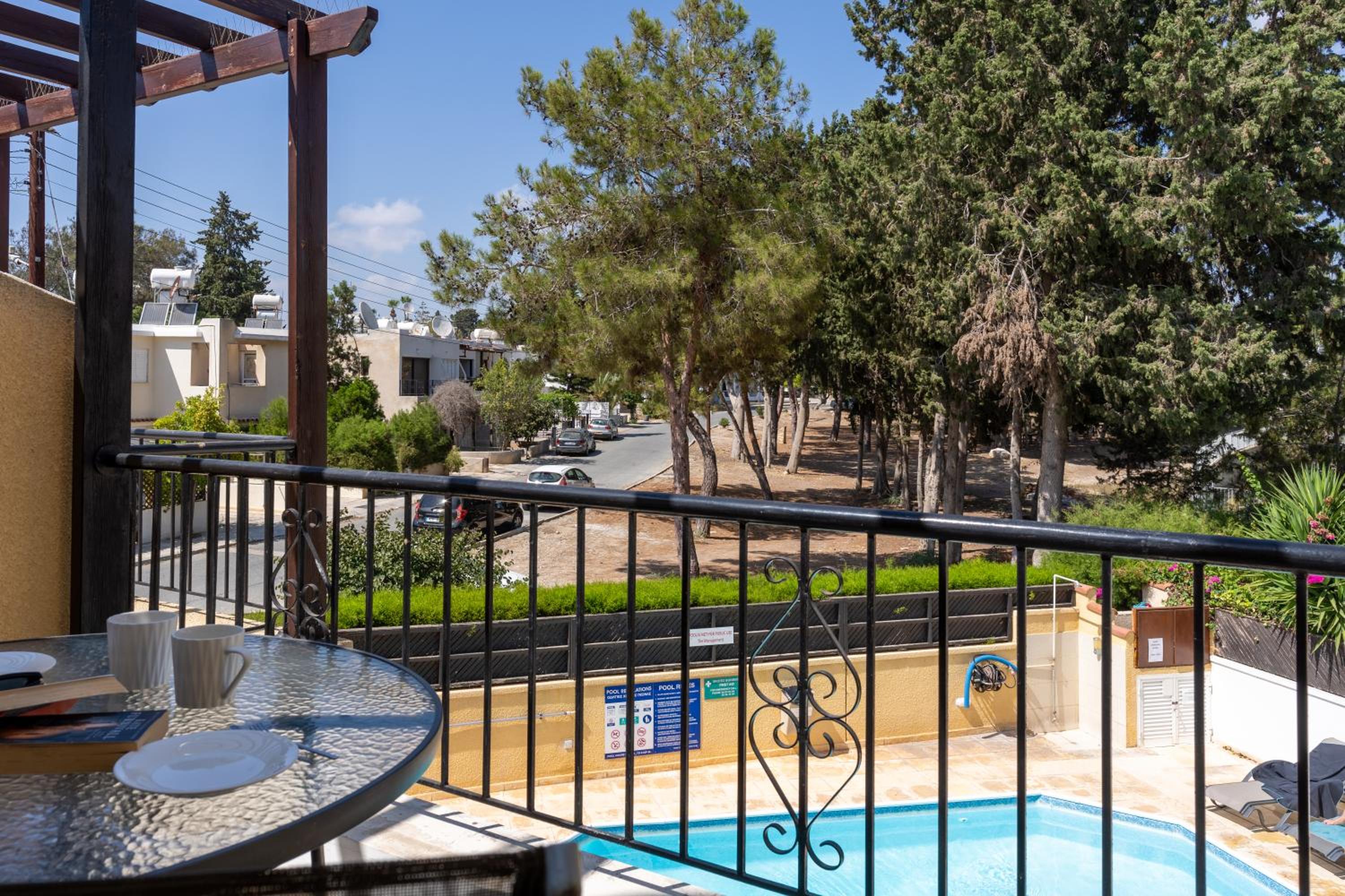 Stylish One Bedroom Apartment at Paphos Harbour
