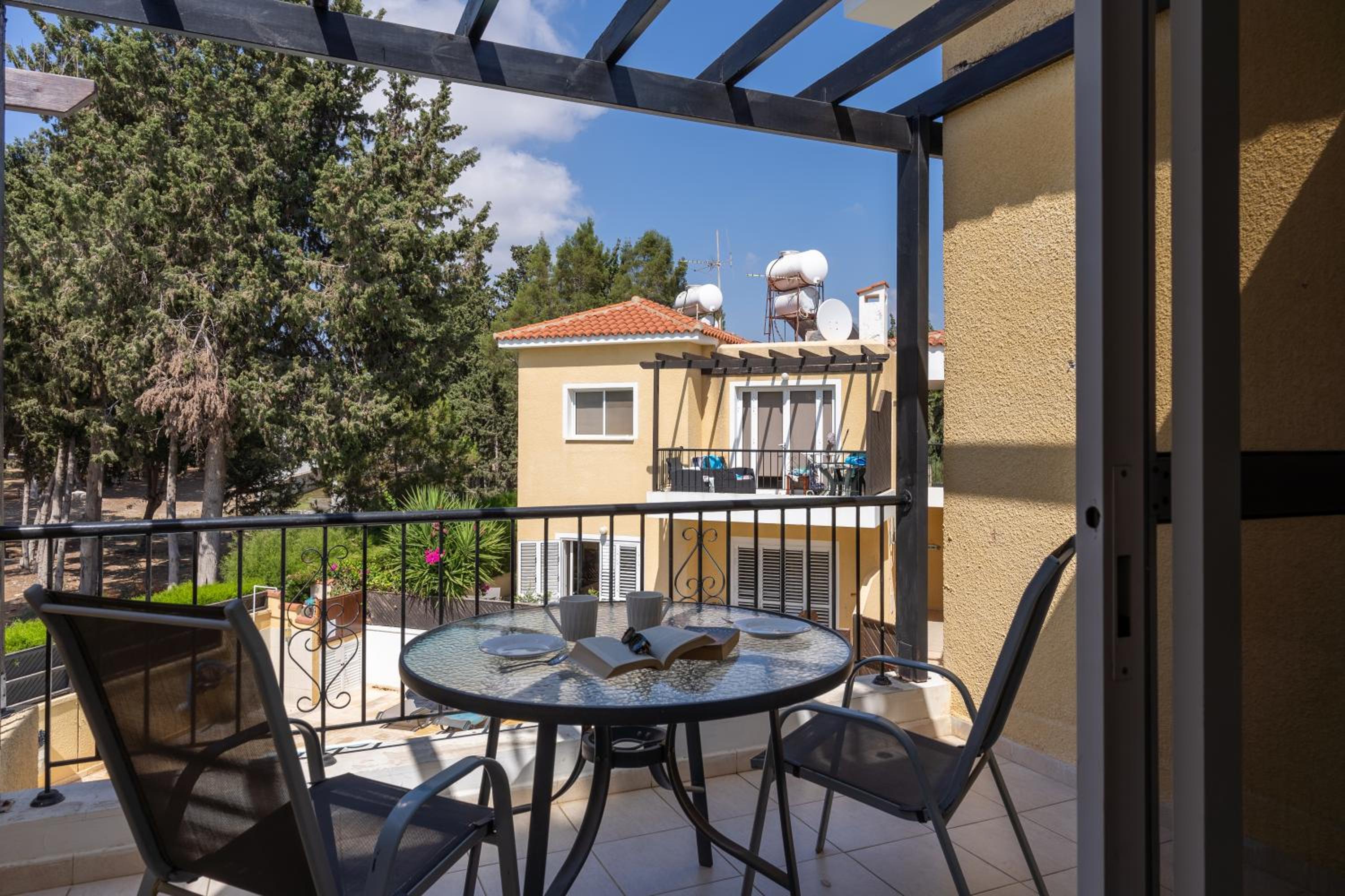 Stylish One Bedroom Apartment at Paphos Harbour