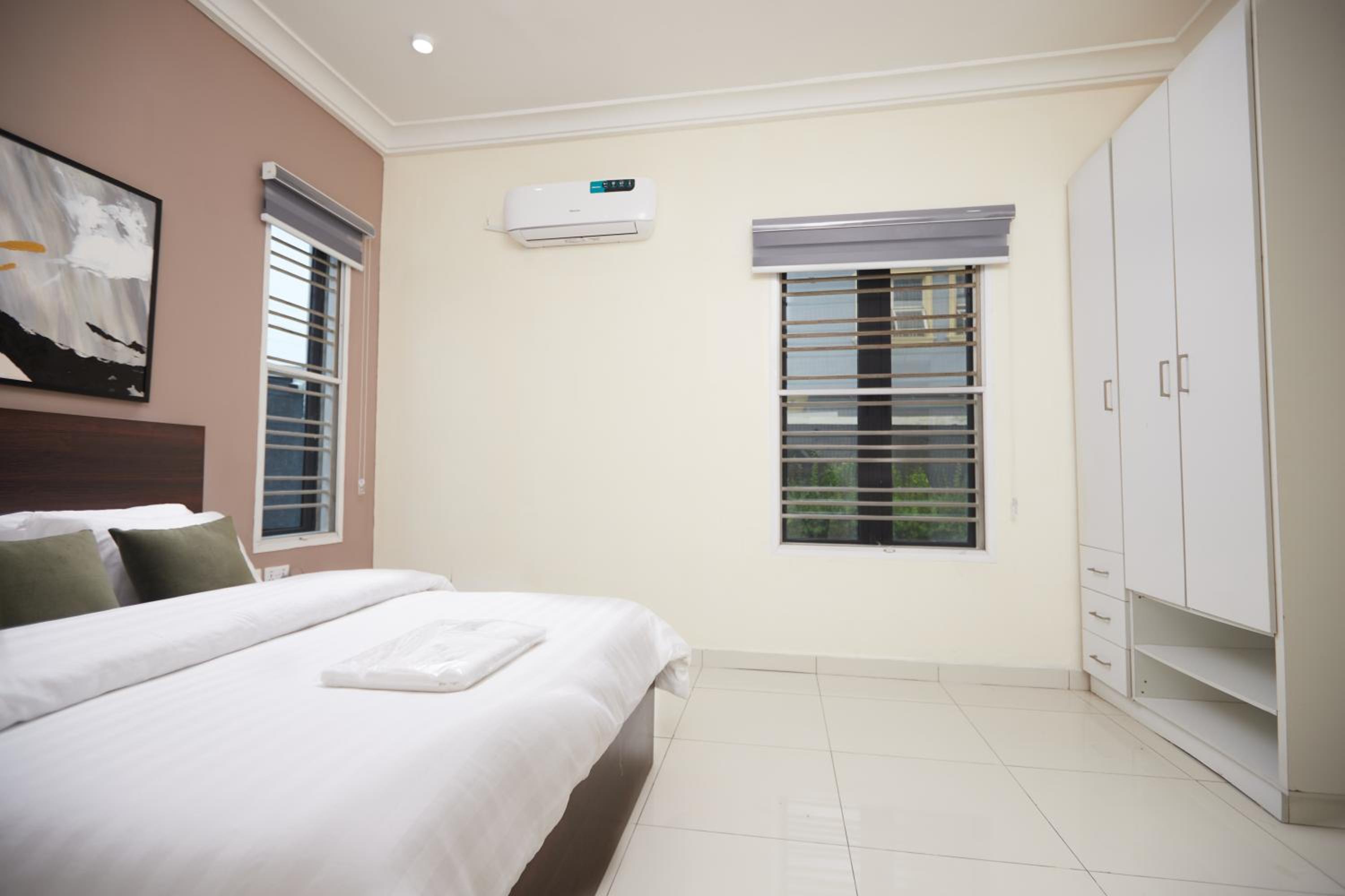 3 BEDROOM LUXURY APT IN Lekki view 3