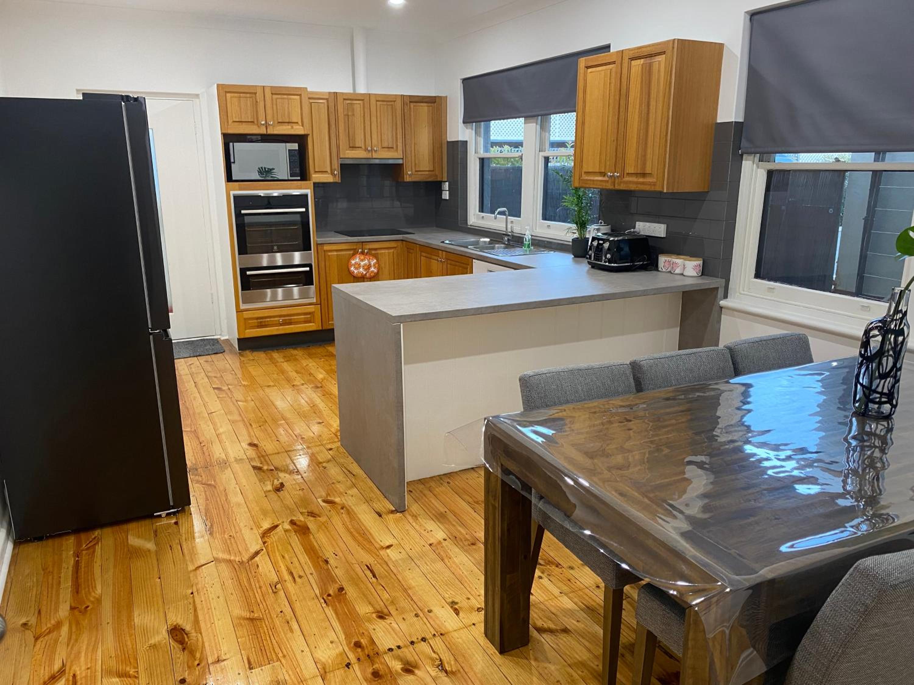 Beautiful 3 Bedrooms BNB between Airport and Sea
