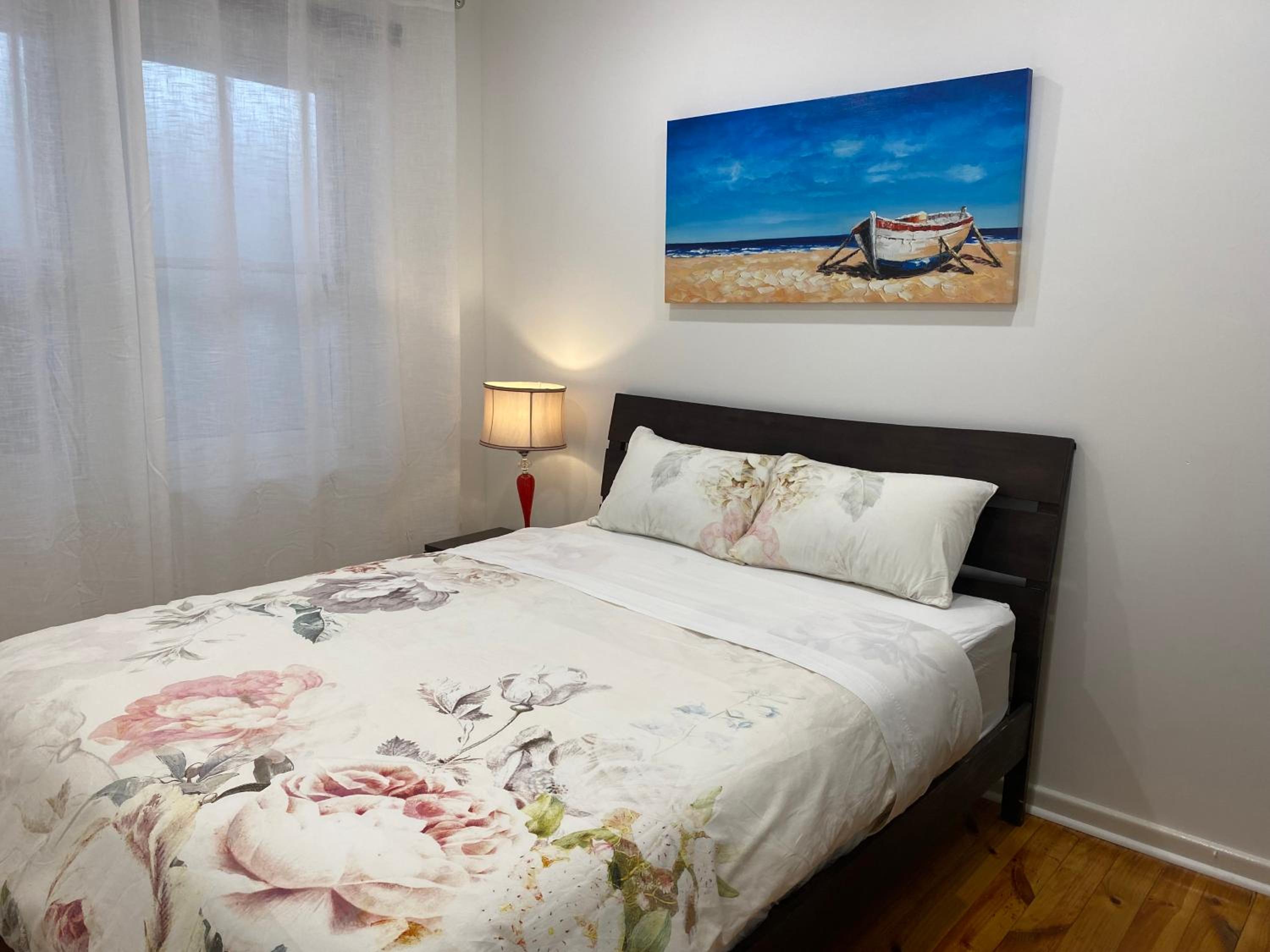 Beautiful 3 Bedrooms BNB between Airport and Sea