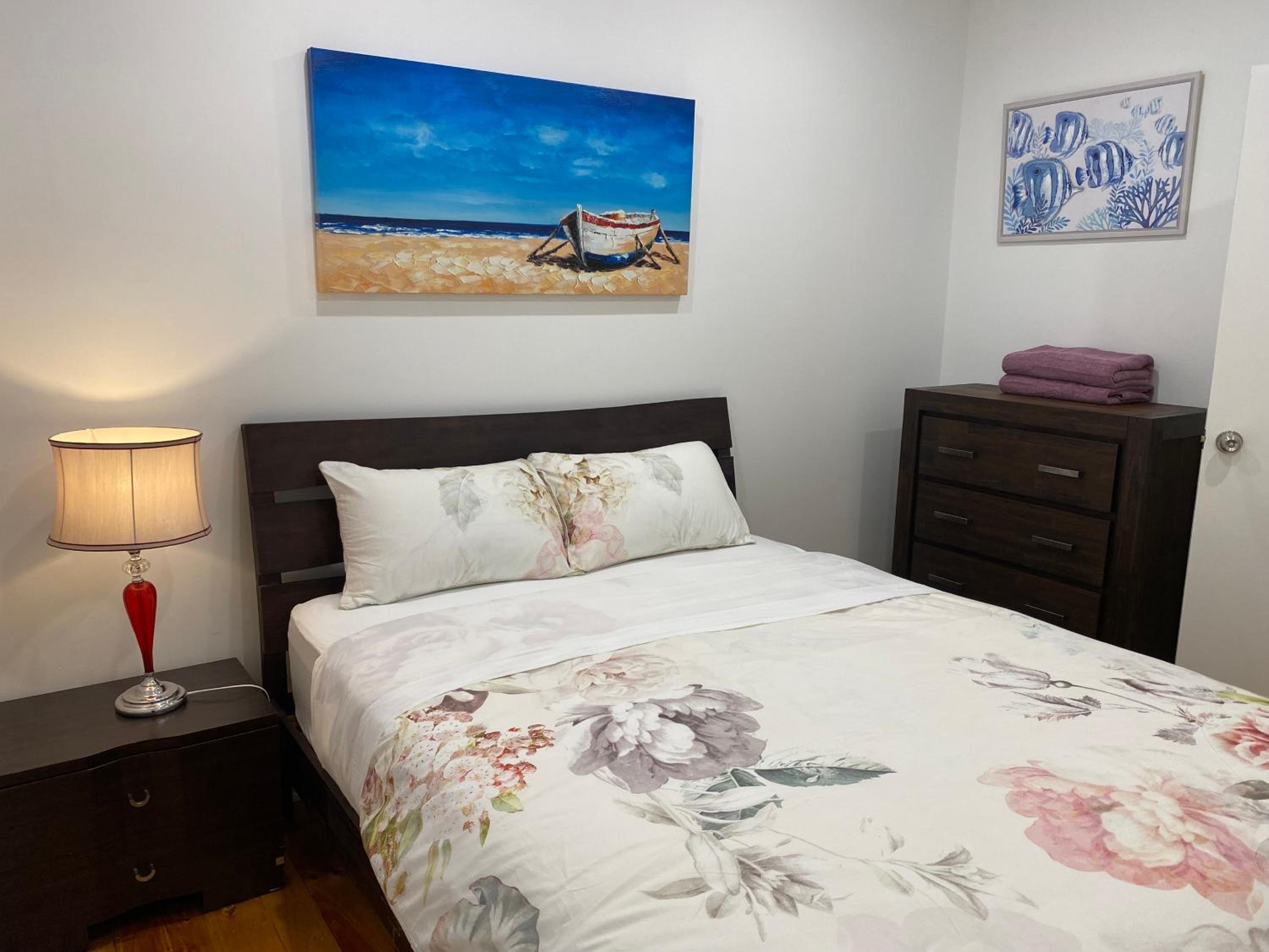 Beautiful 3 Bedrooms BNB between Airport and Sea