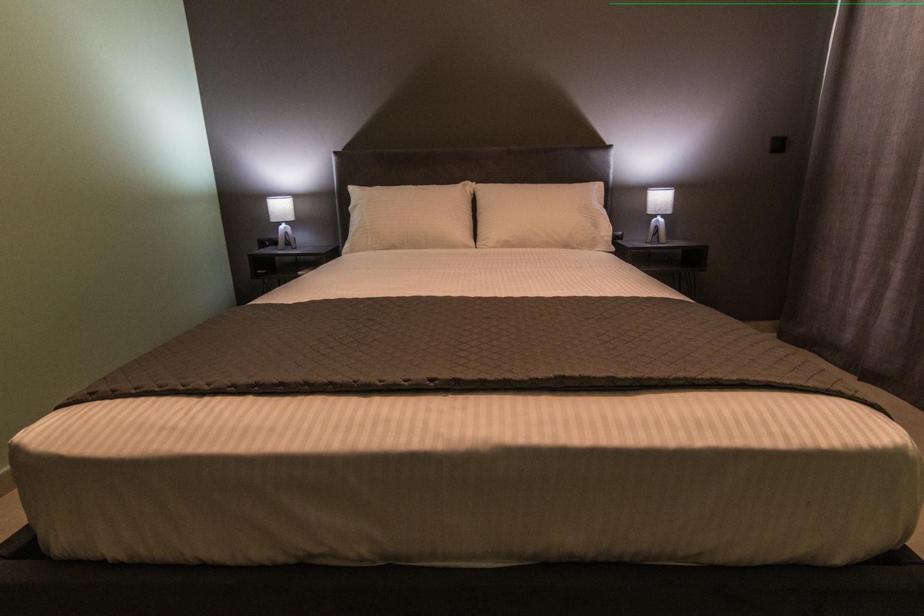 Swan Paradise Tolo photo 3