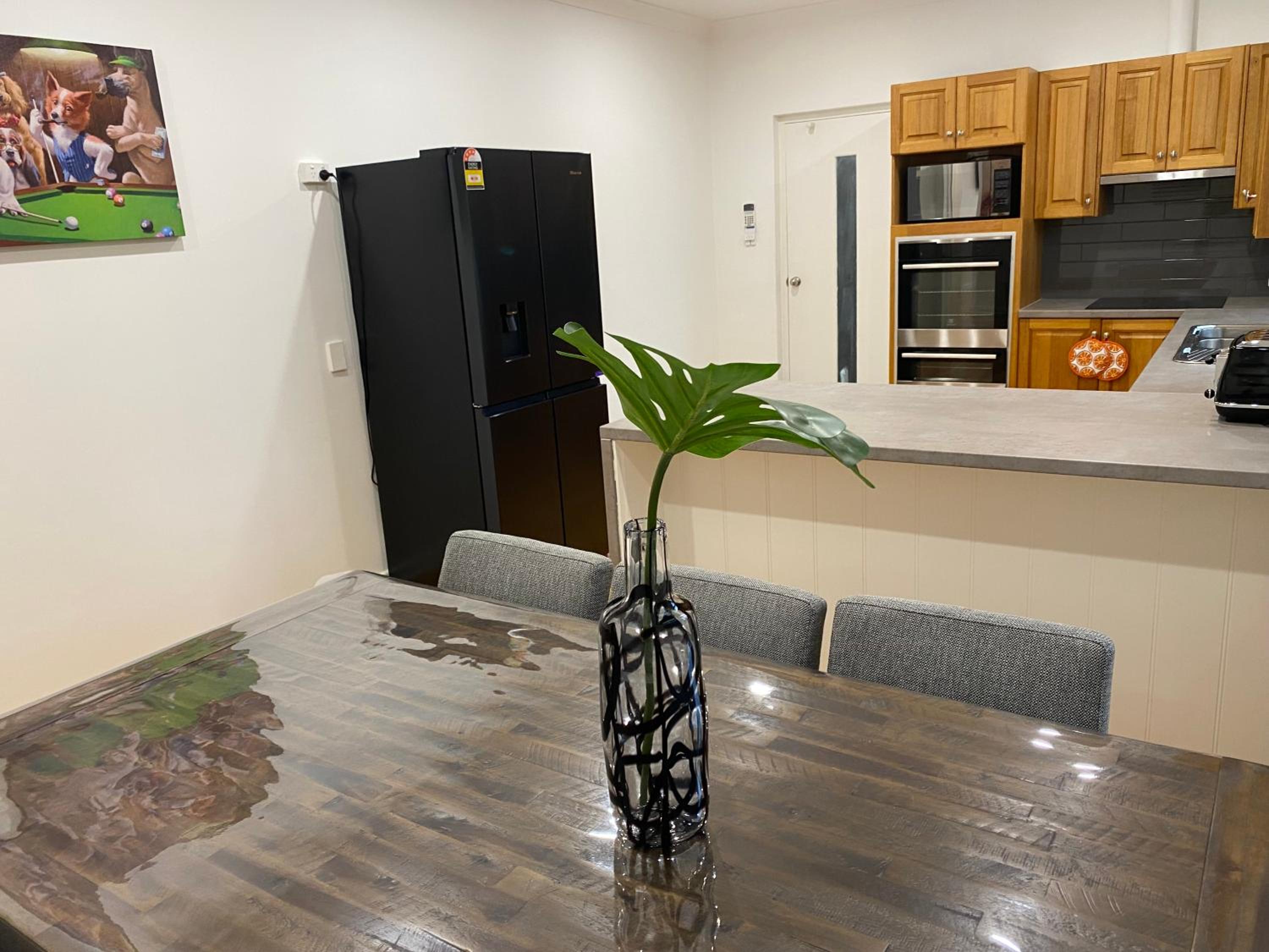 Beautiful 3 Bedrooms BNB between Airport and Sea
