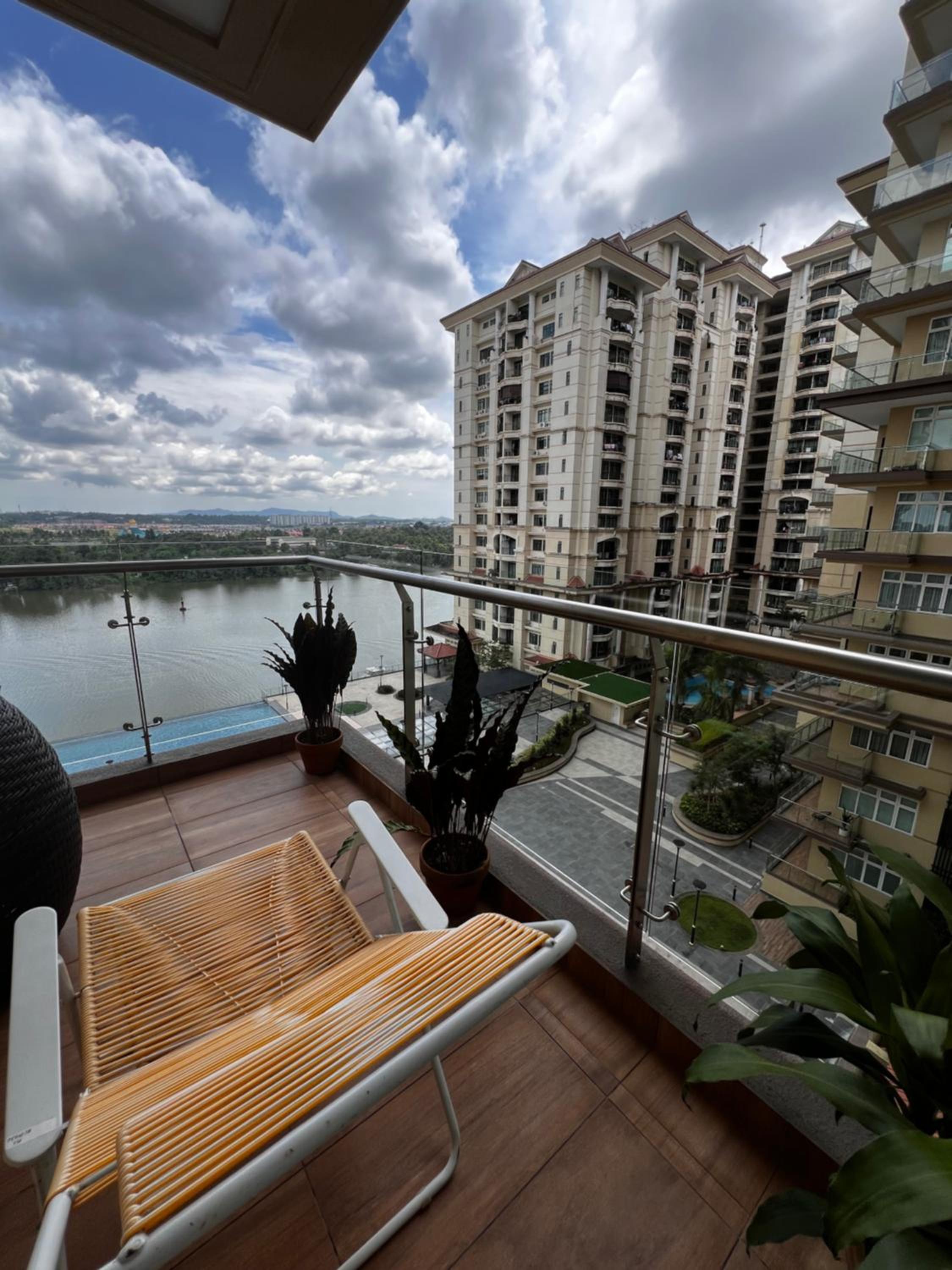 LoFF Suite River View 2 Bedroom at Kuching Riverine Resort photo 2