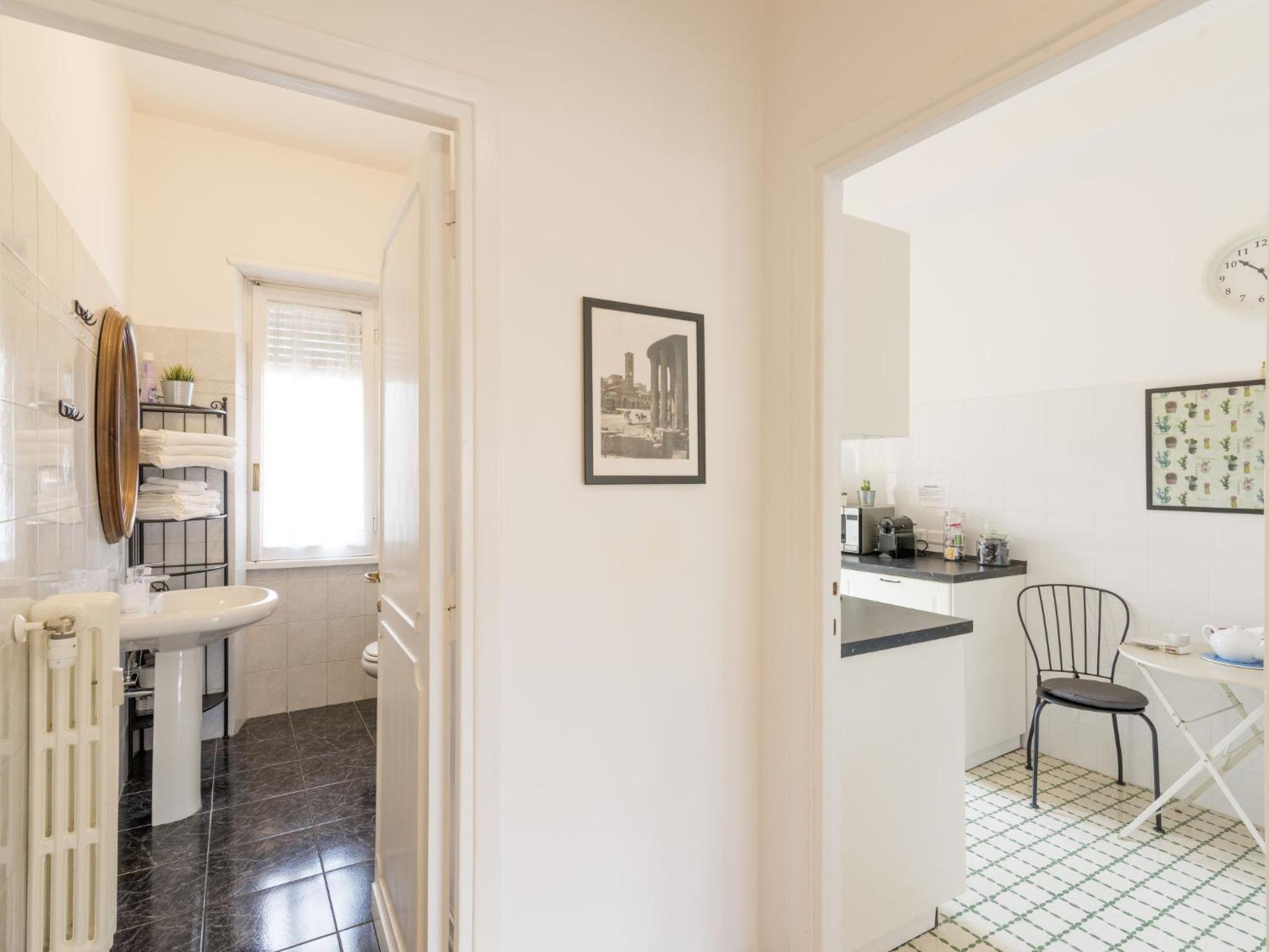 Apartment Appartamento Renato Roma Musei Vaticani by Interhome