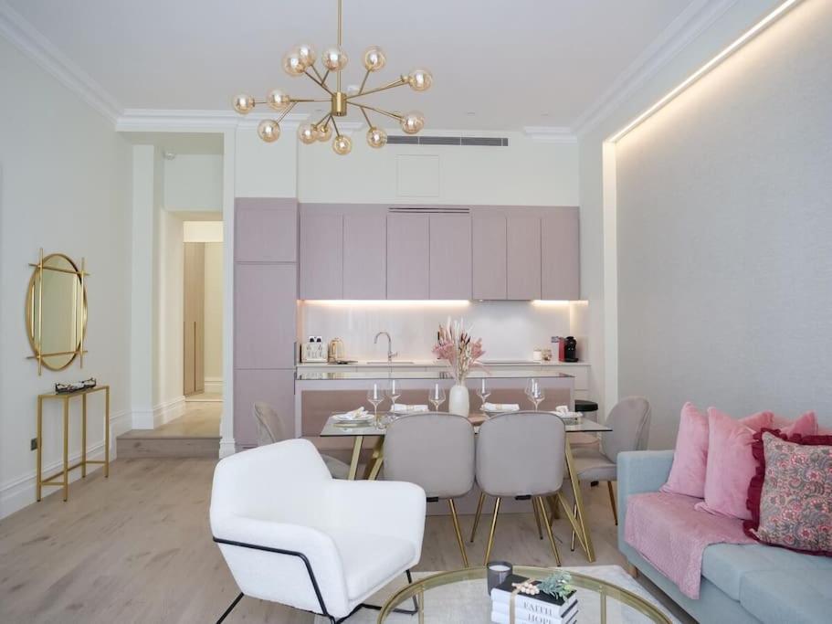 Stylish 2 bed flat on the iconic Gloucester Road