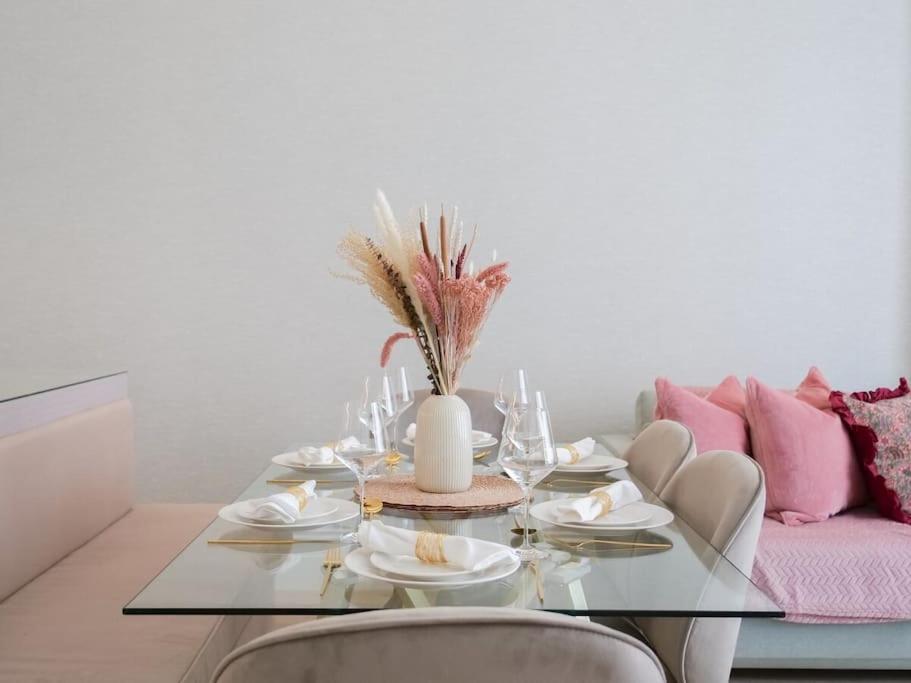 Stylish 2 bed flat on the iconic Gloucester Road