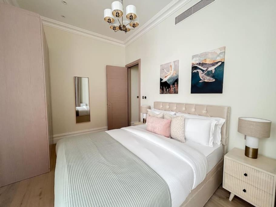 Stylish 2 bed flat on the iconic Gloucester Road