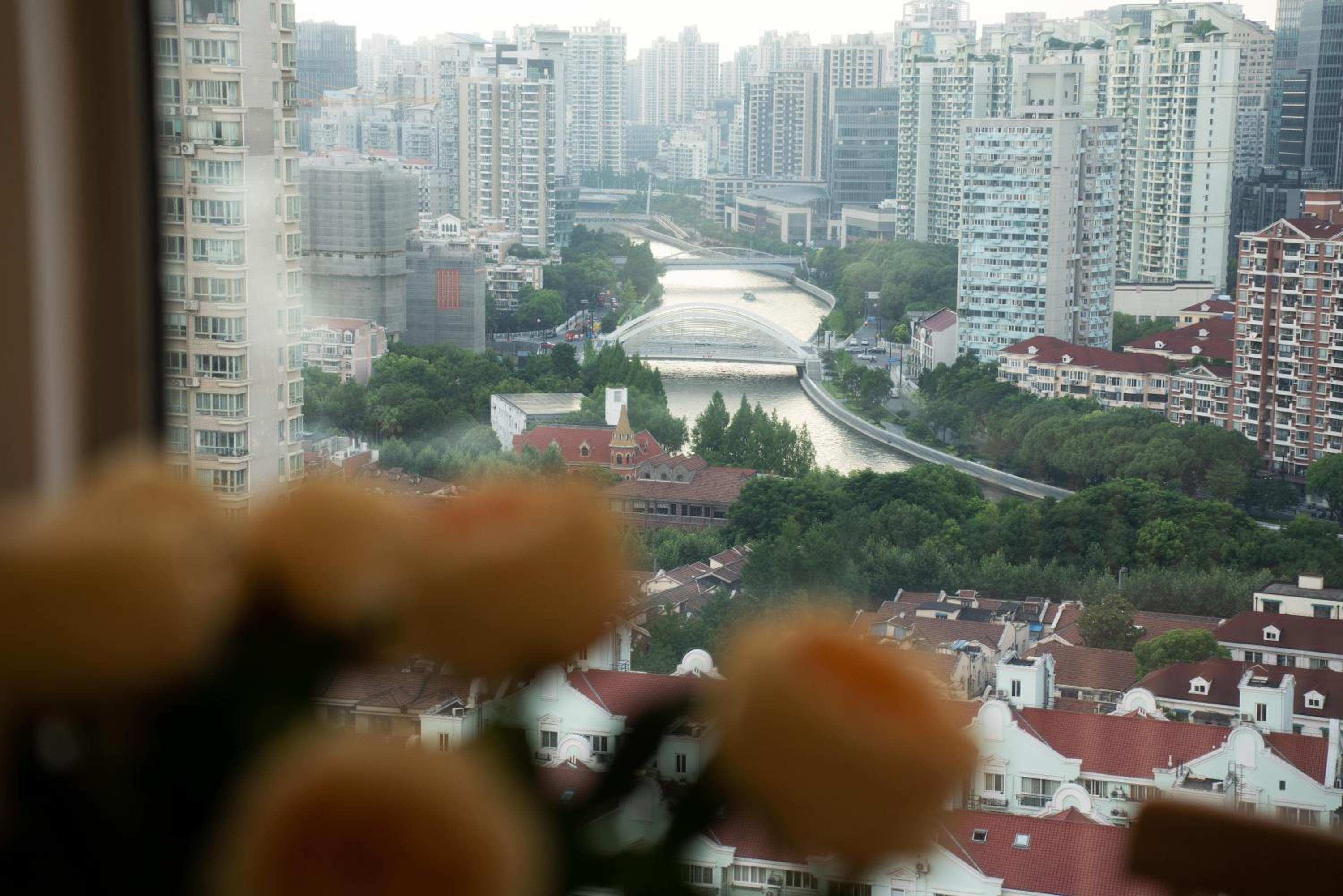 Yi Du Home with Double Views-At West Nanjing Road, Near Metro, Cards OK
