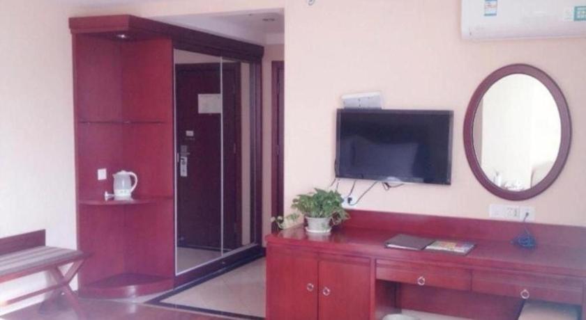 GreenTree Inn Chuzhou Wandong International Car City Express Hotel