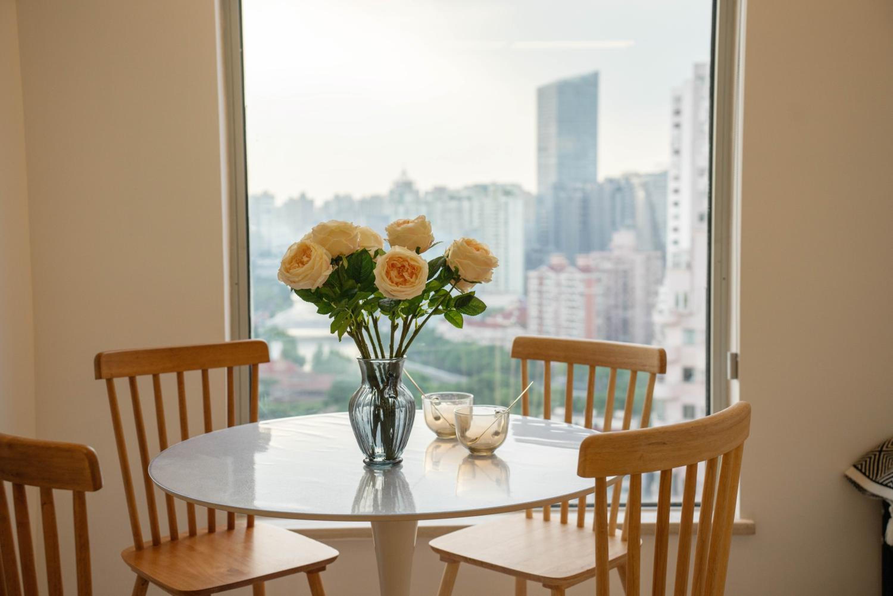 Yi Du Home with Double Views-At West Nanjing Road, Near Metro, Cards OK
